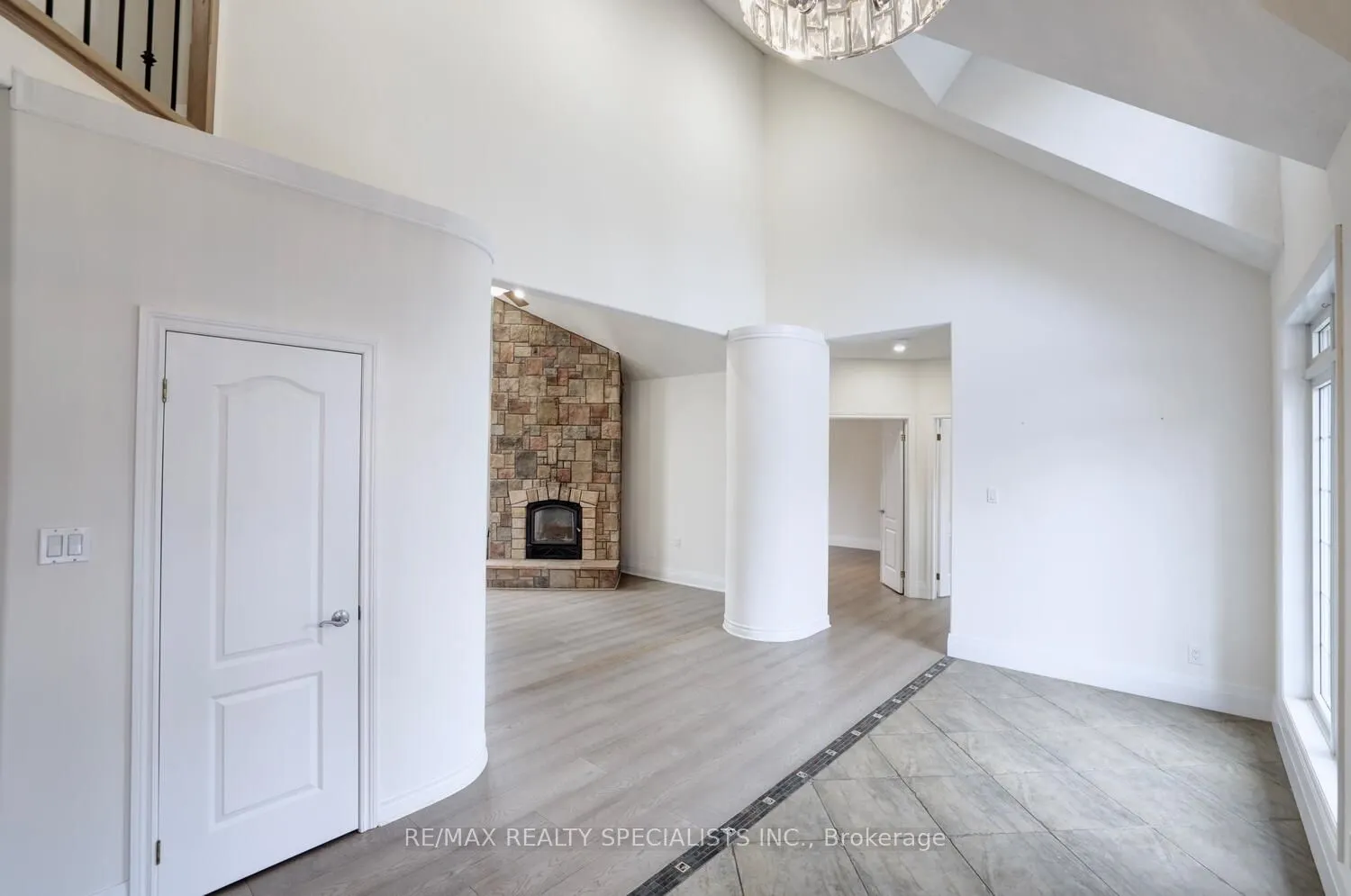 7 Deer Run Crescent
