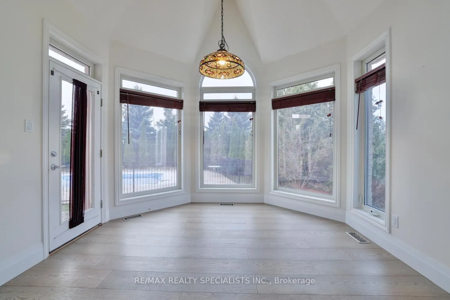 7 Deer Run Crescent