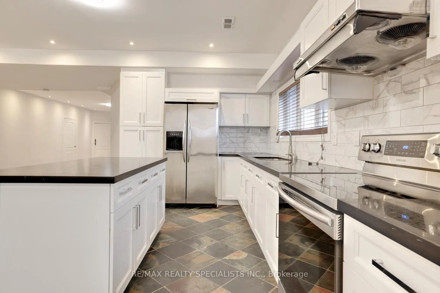 7 Deer Run Crescent