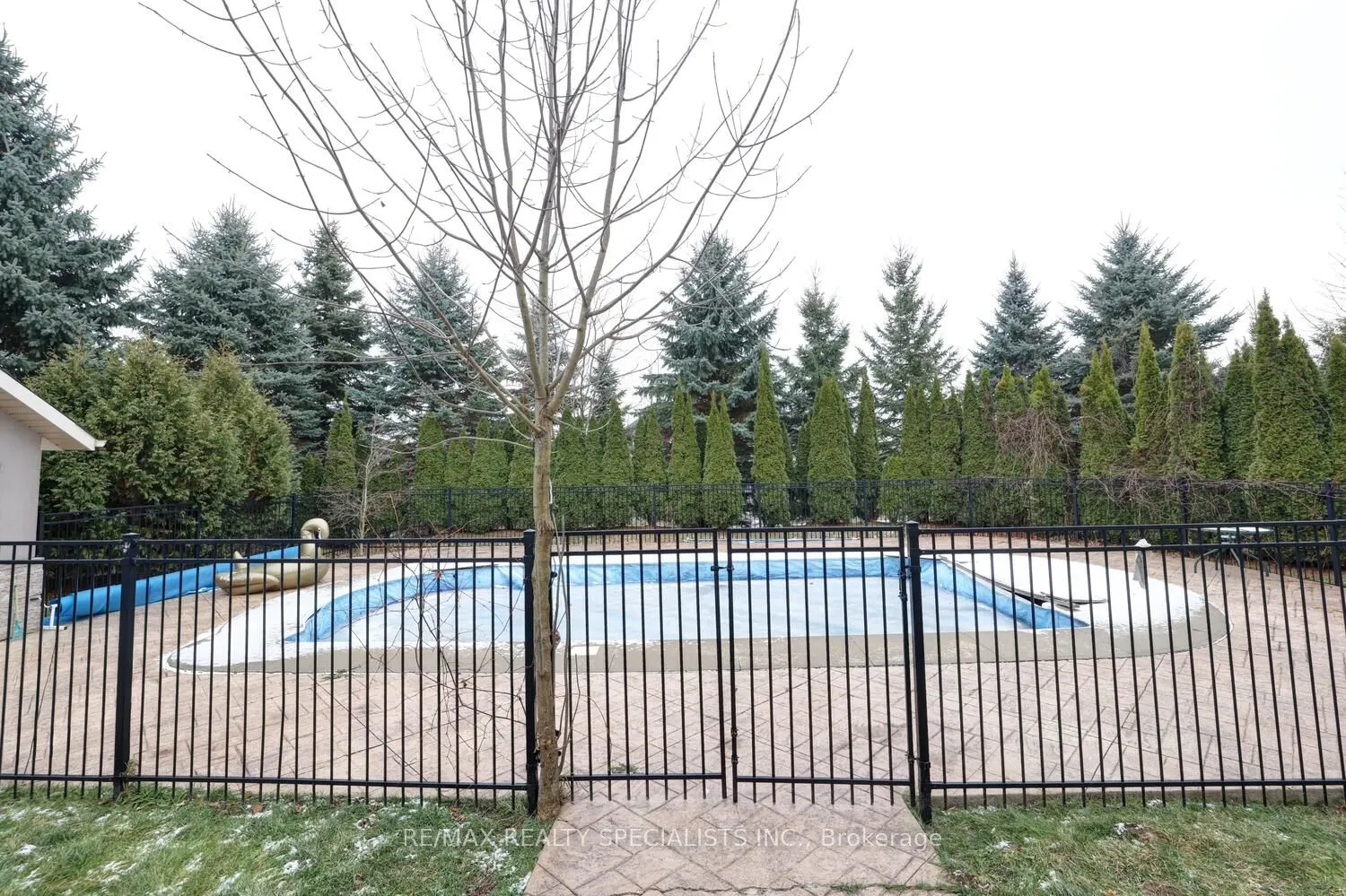 7 Deer Run Crescent