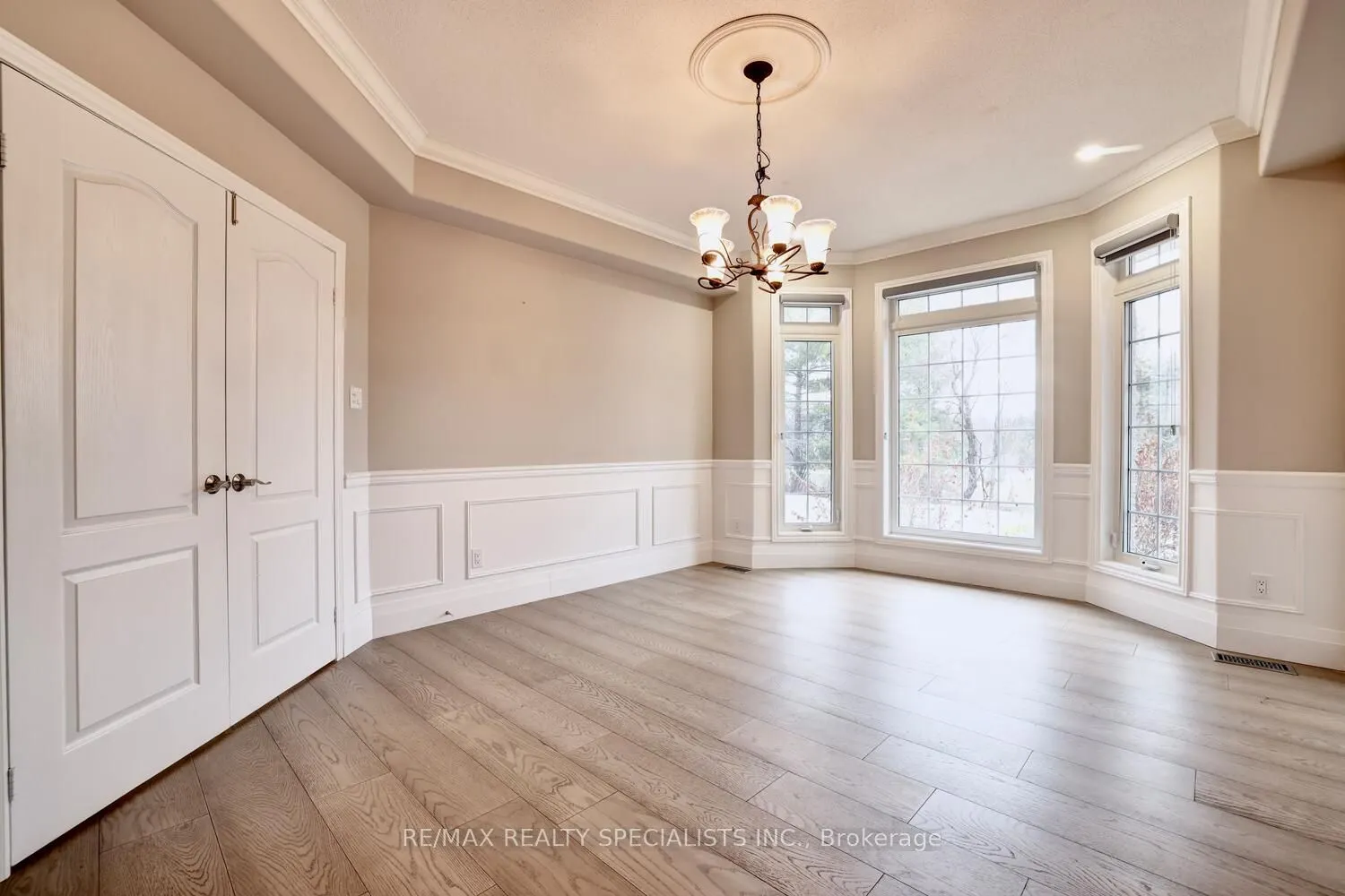 7 Deer Run Crescent