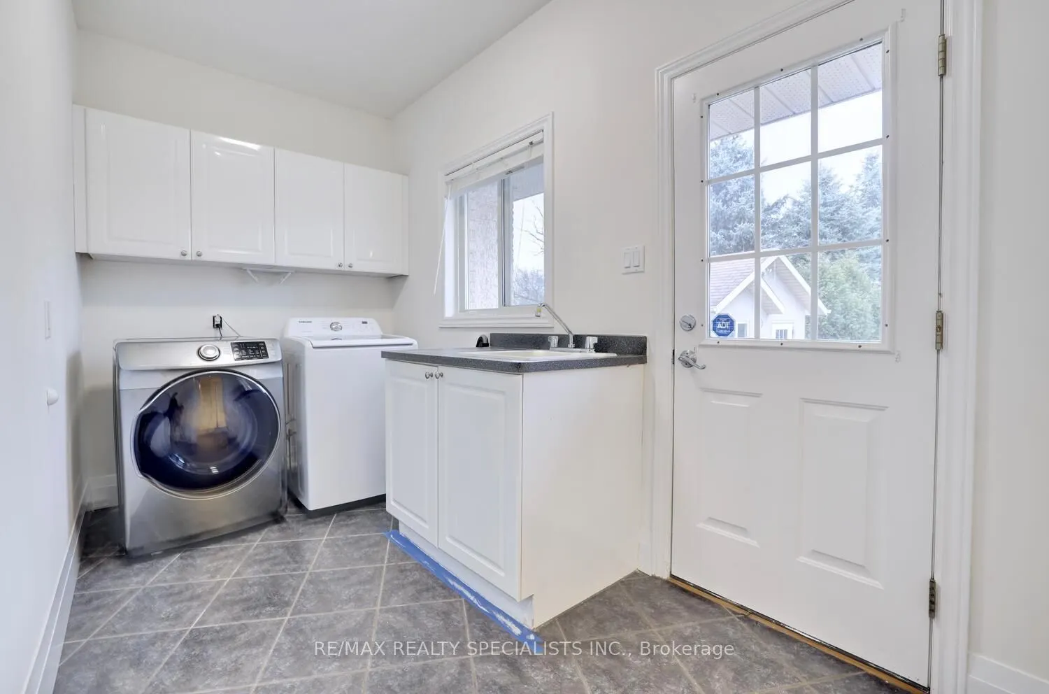 7 Deer Run Crescent