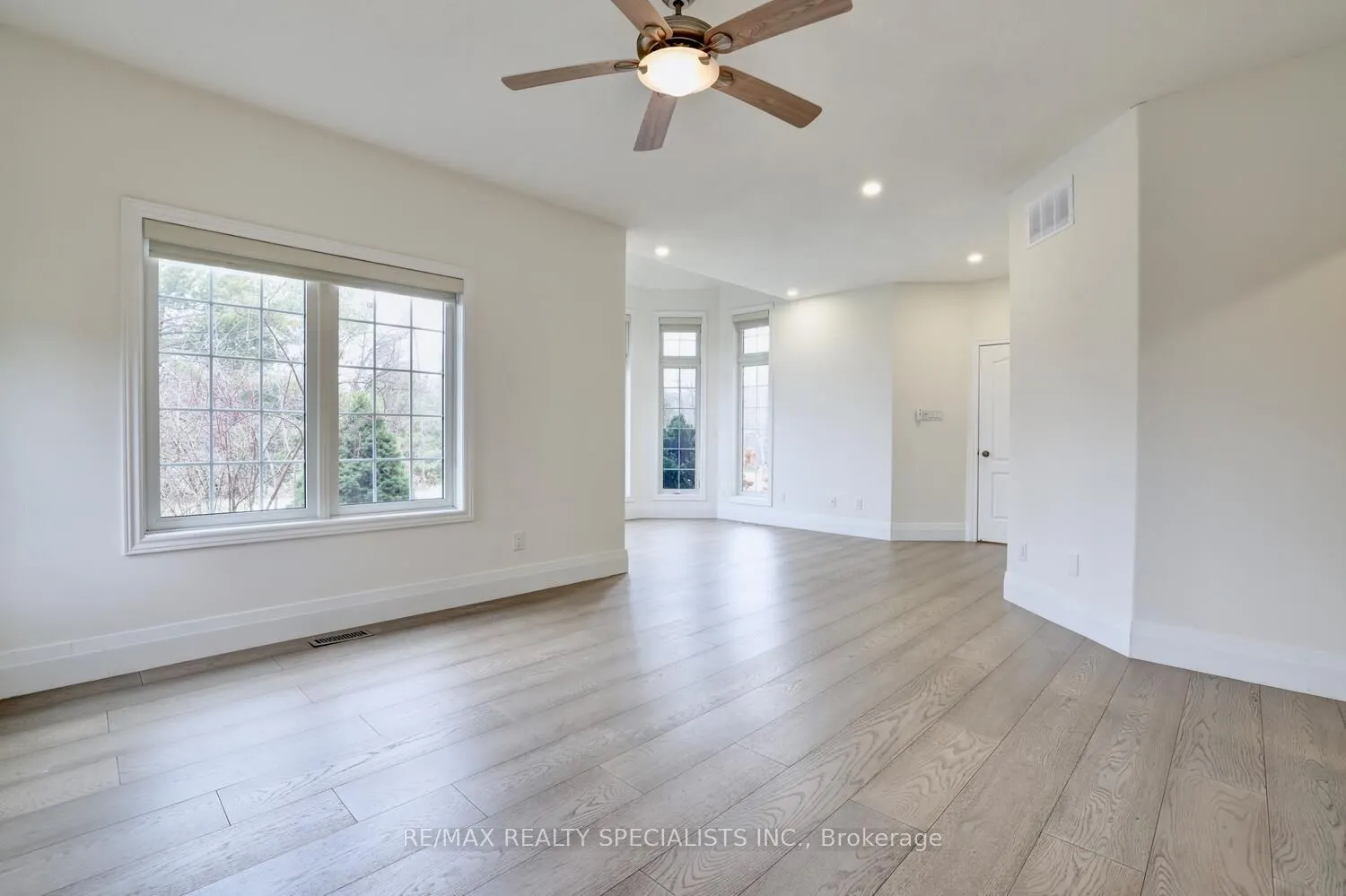 7 Deer Run Crescent