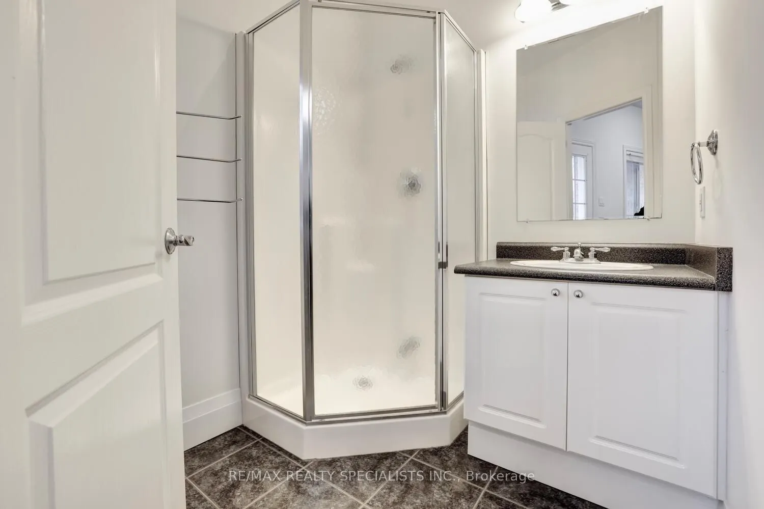 7 Deer Run Crescent