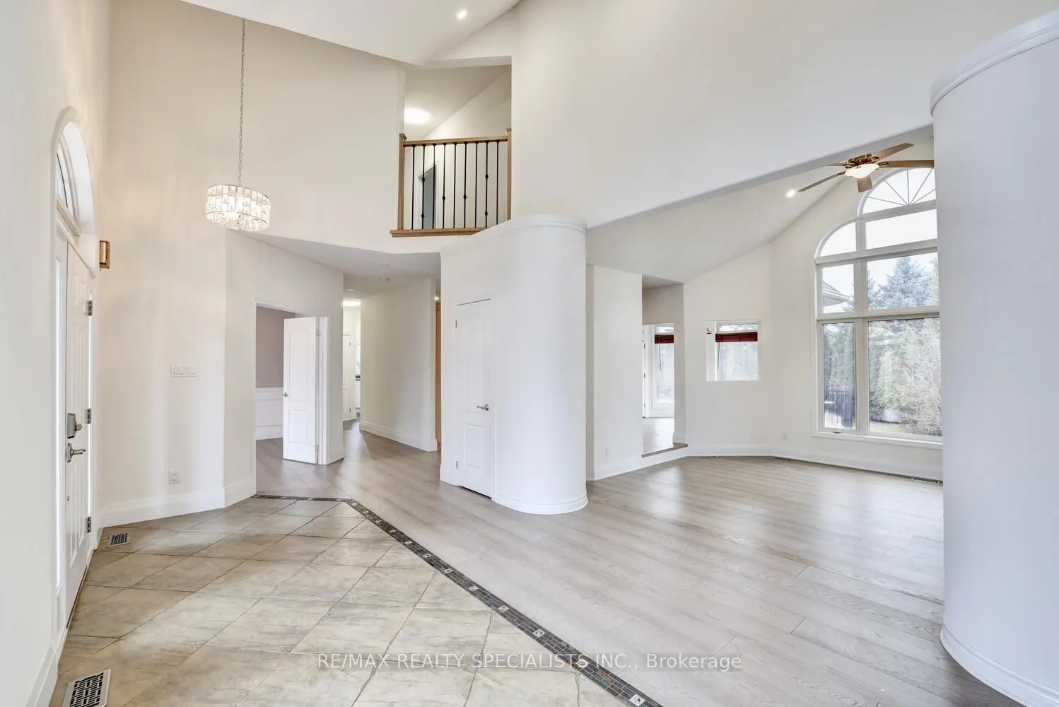 7 Deer Run Crescent