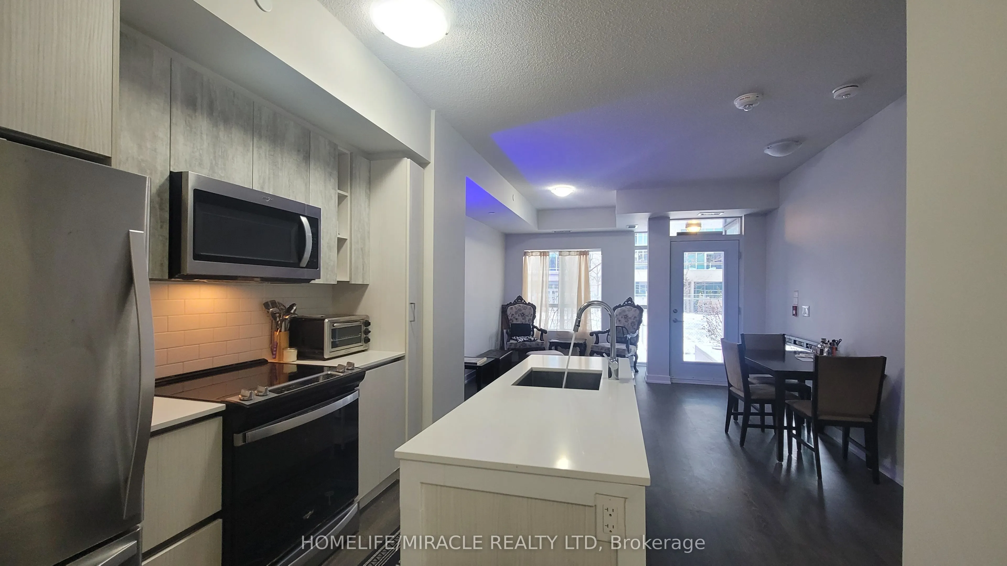 251 Manitoba Street, #109