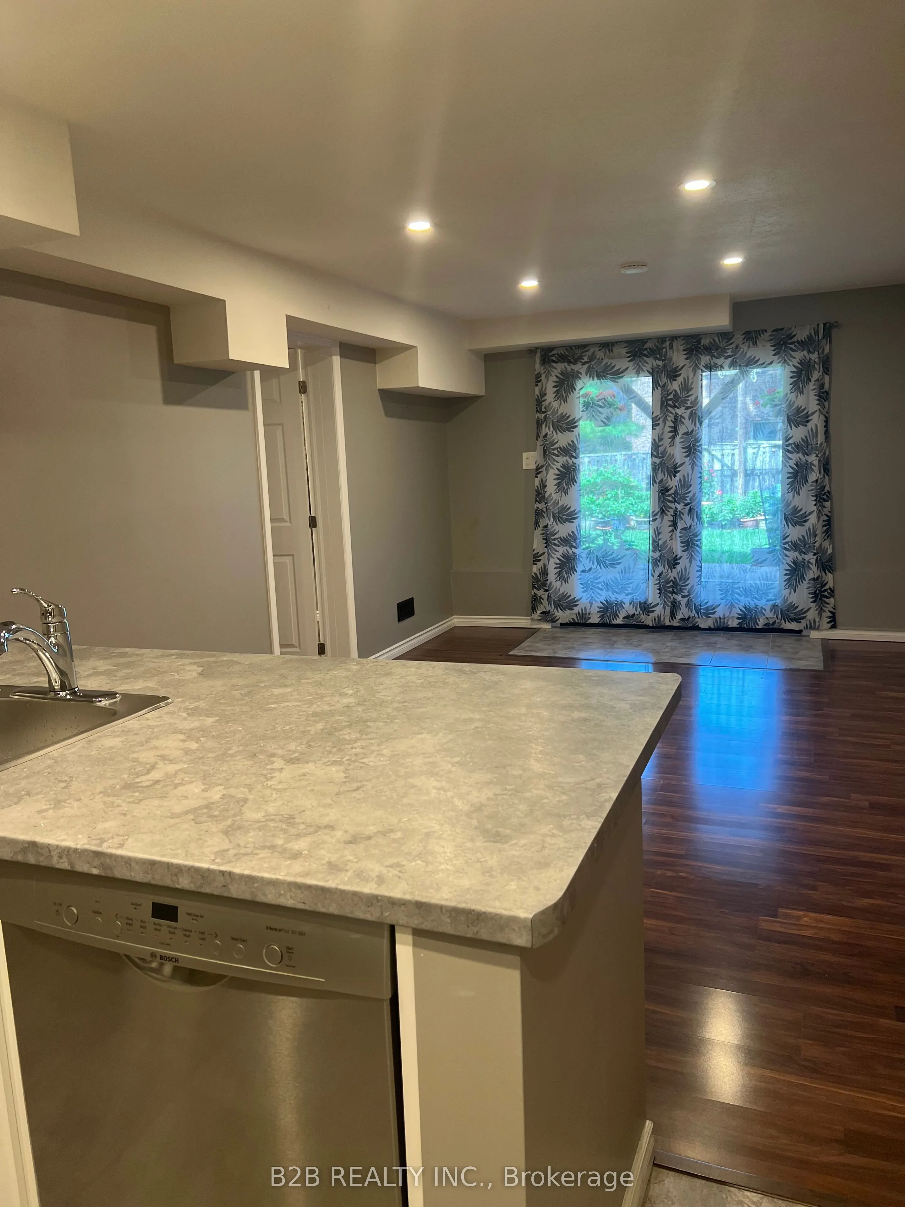 4112 Trapper Crescent