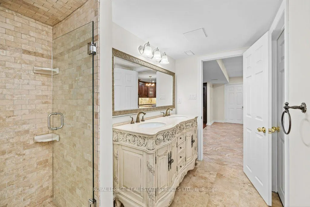 1387 Ferncrest Road