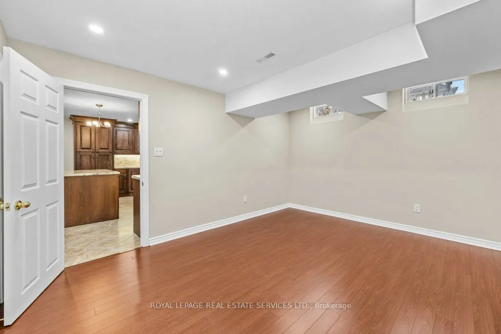 1387 Ferncrest Road