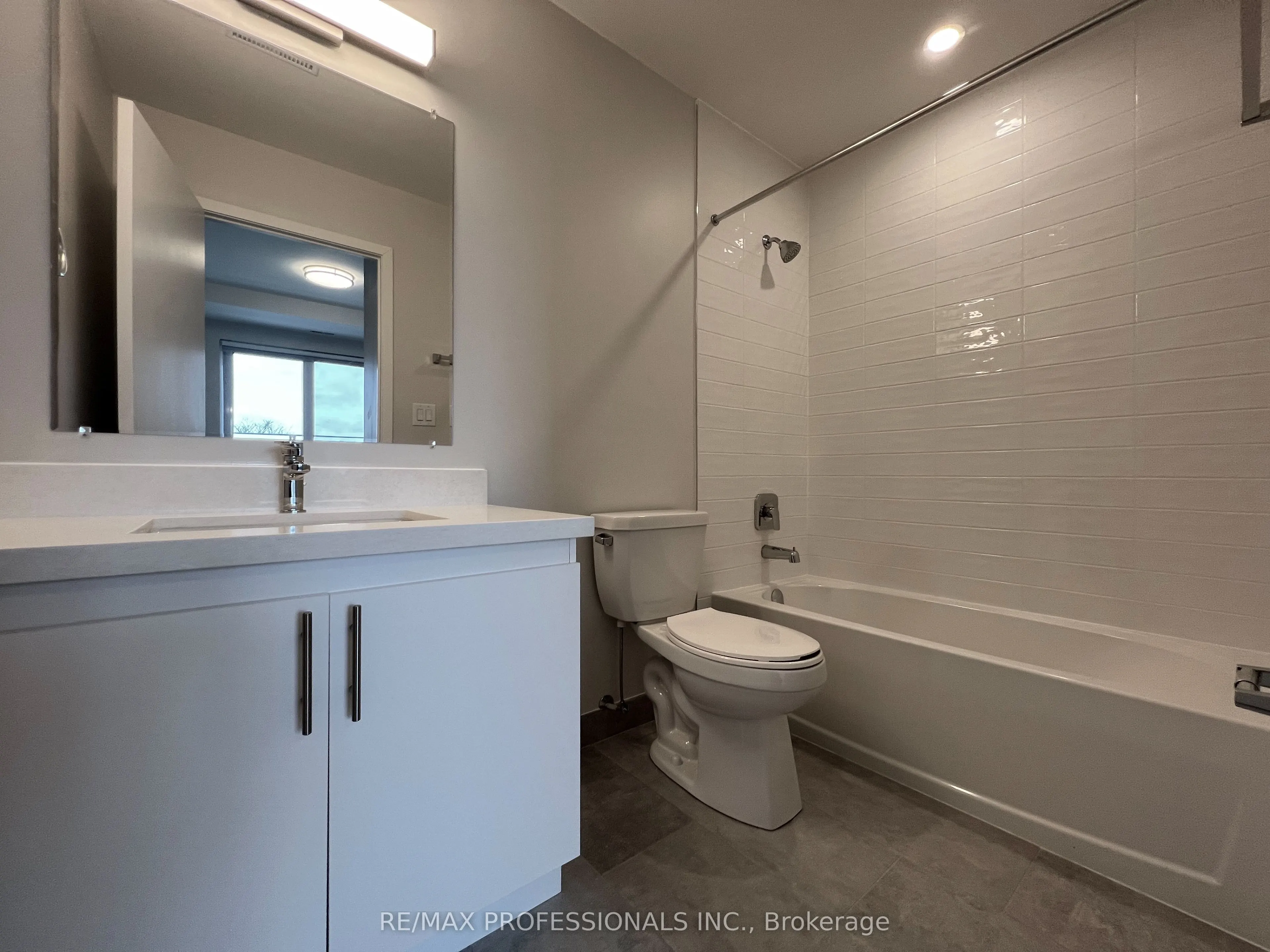 62 Dixfield Drive #121