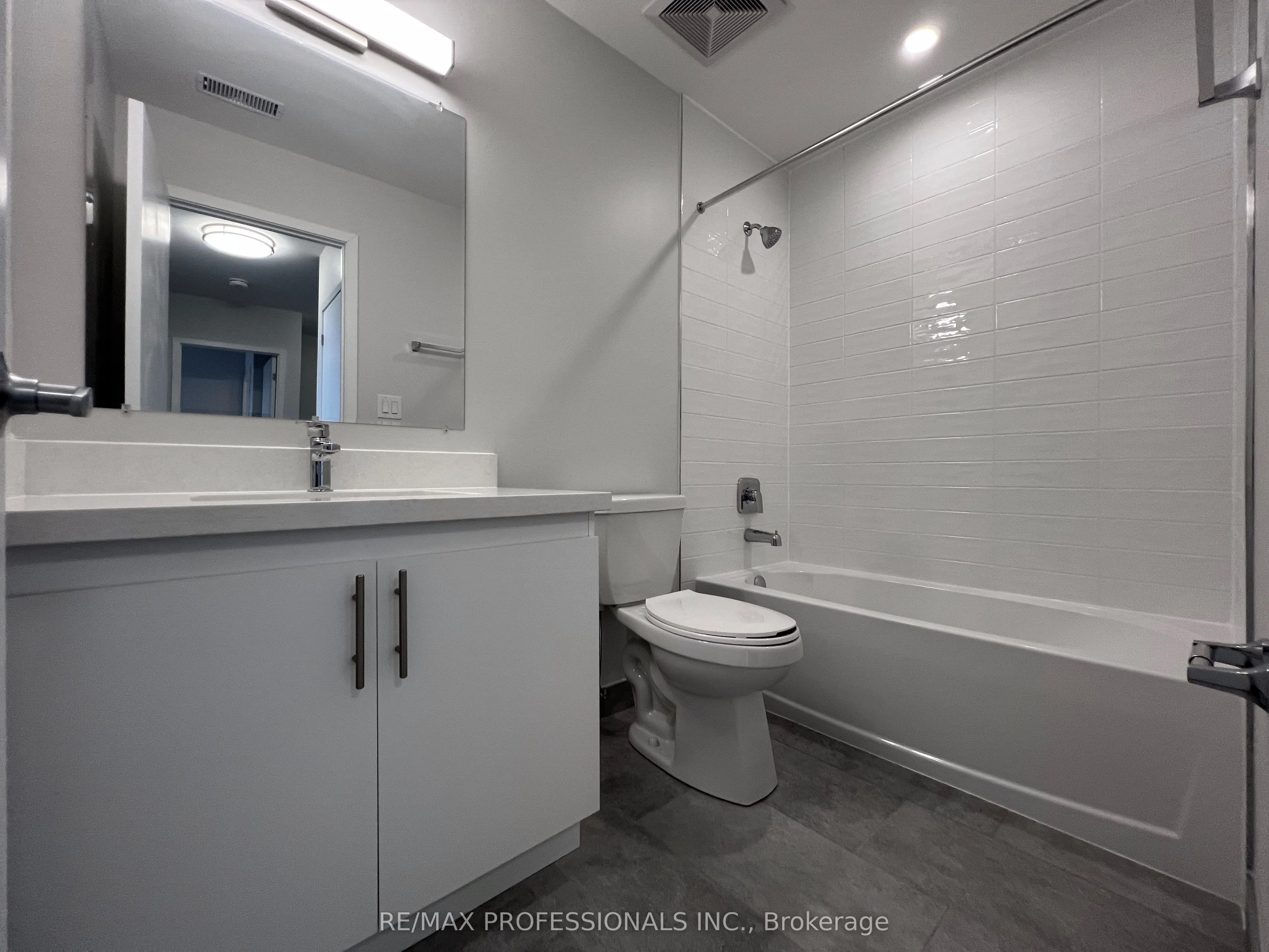 62 Dixfield Drive #121