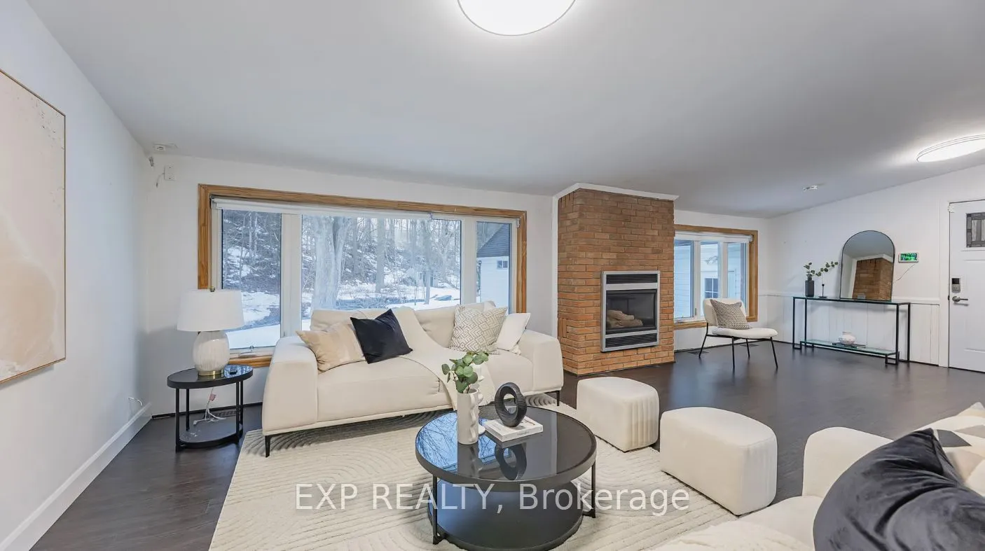 88 King Street W