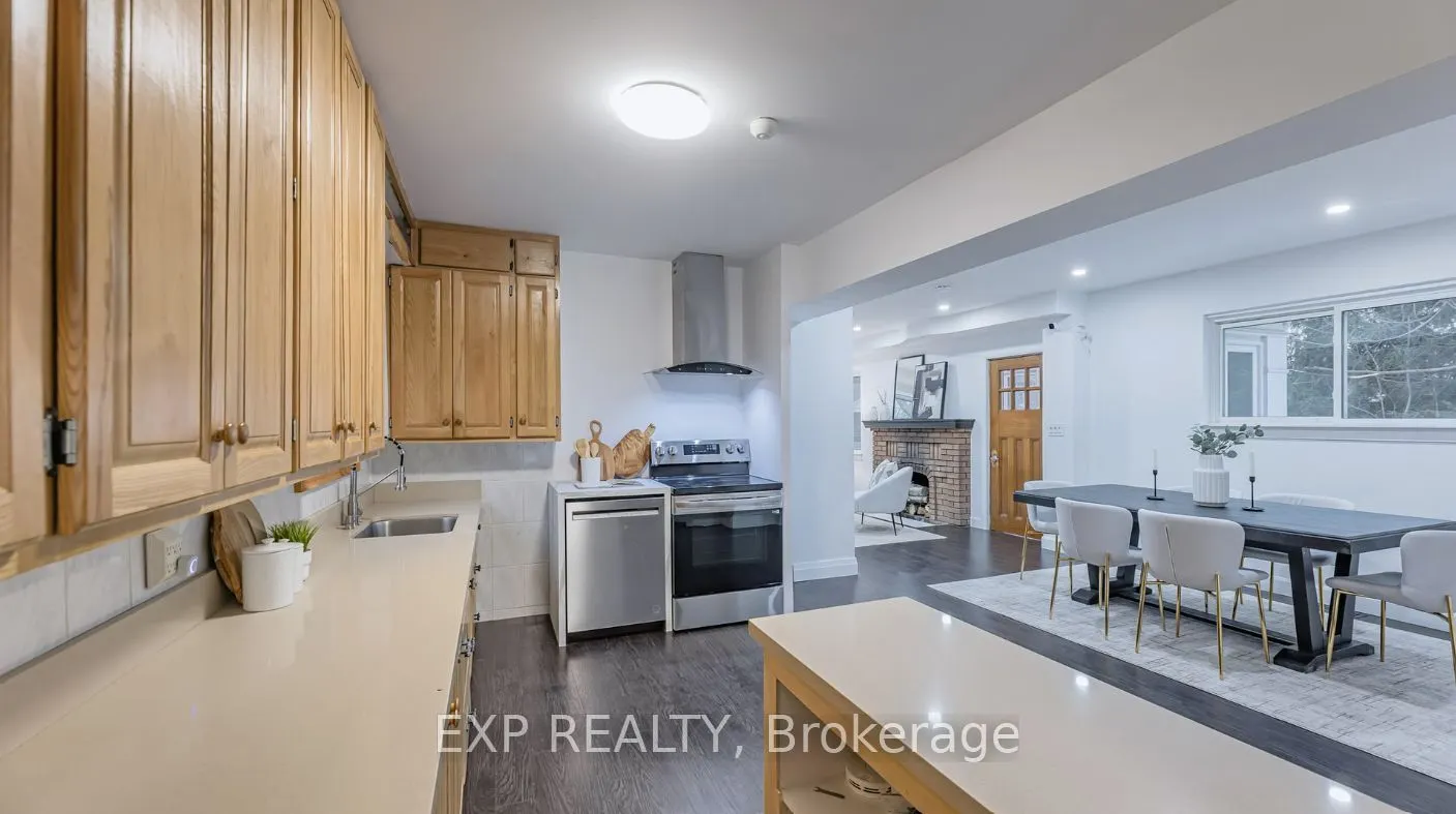 88 King Street W