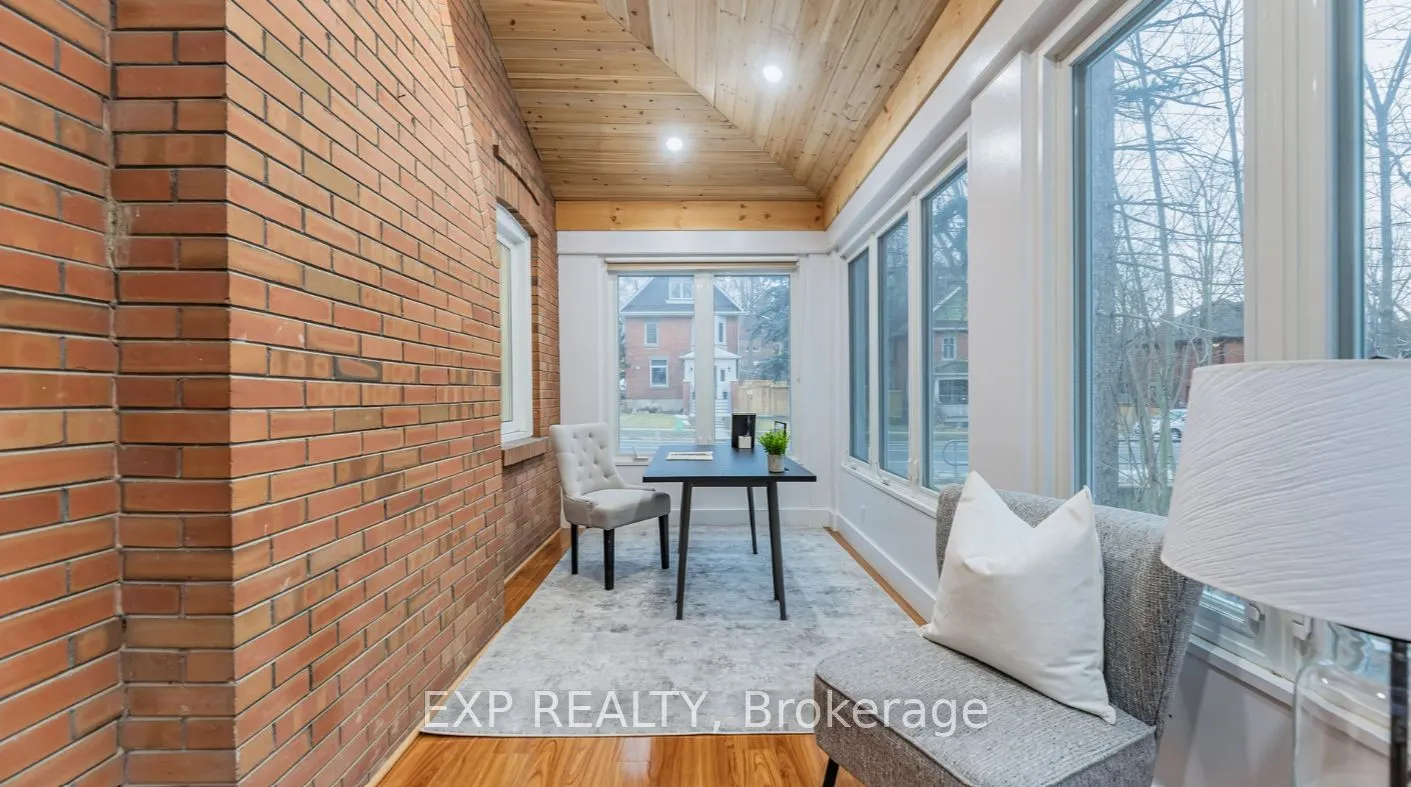 88 King Street W