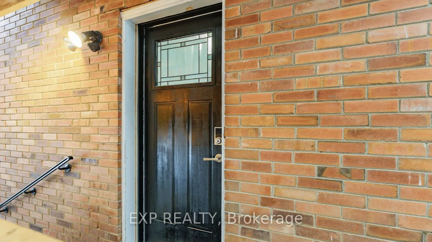 88 King Street W