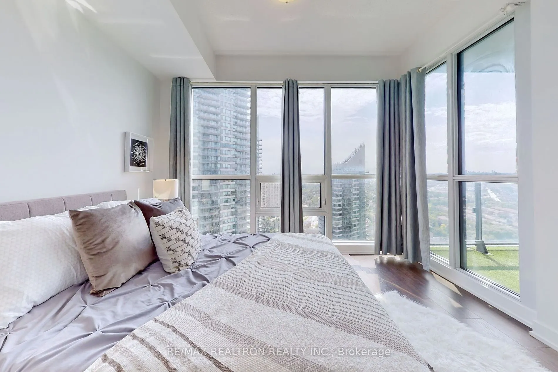 2212 Lakeshore Boulevard W, #3206