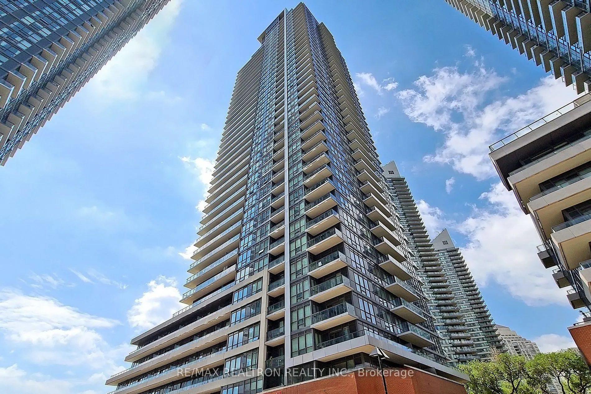 2212 Lakeshore Boulevard W, #3206