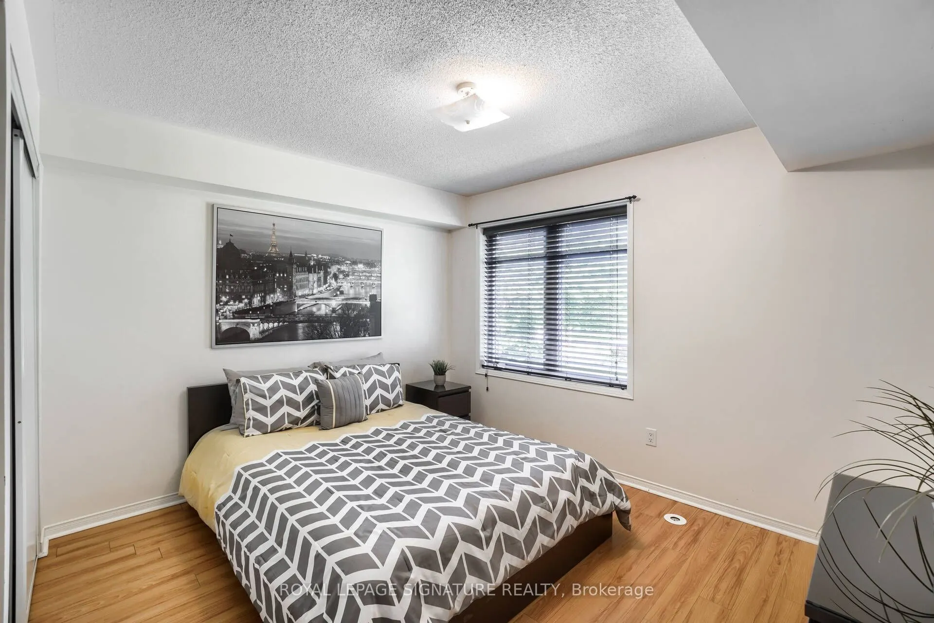 75 Turntable Crescent #124