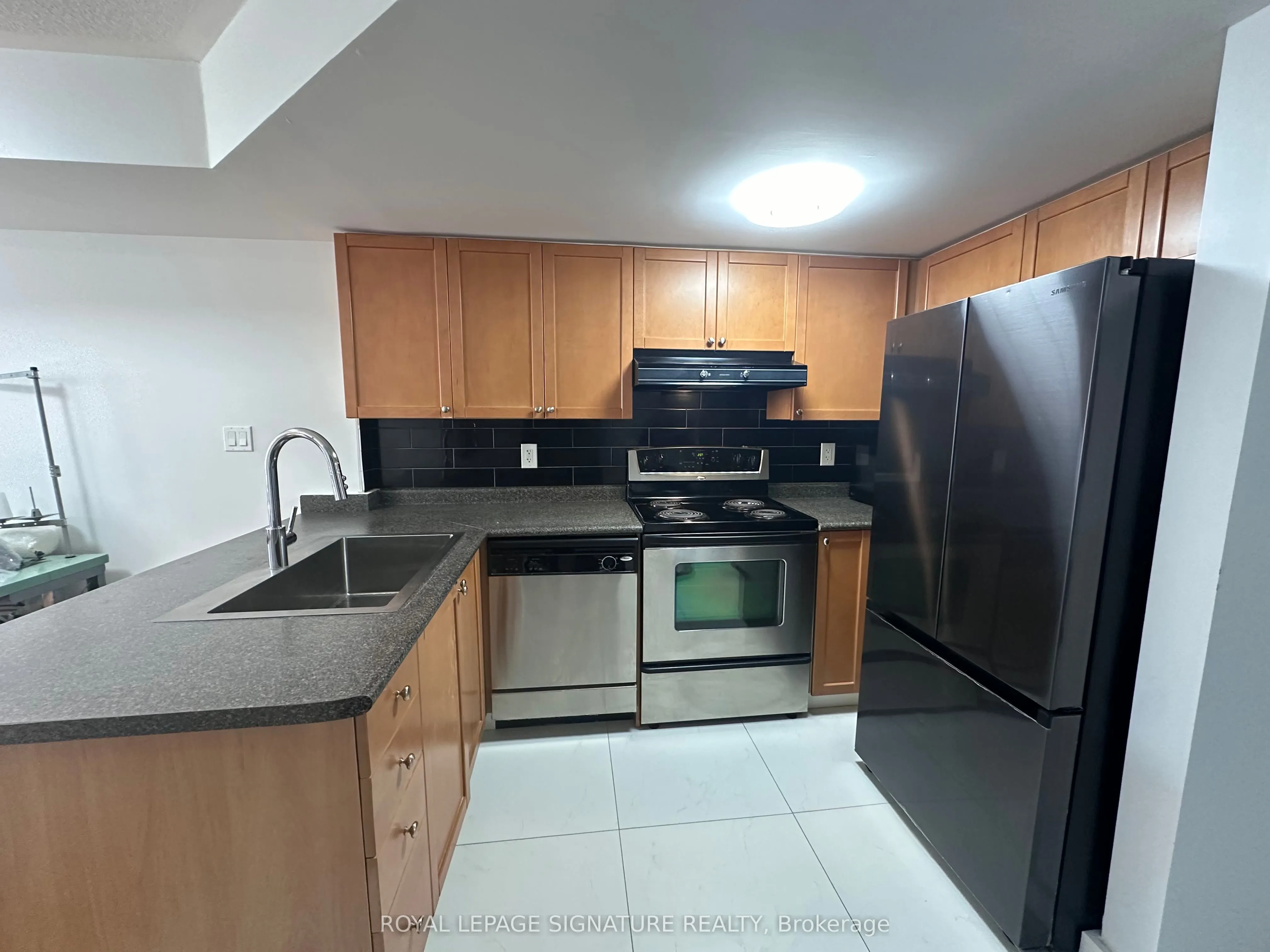 75 Turntable Crescent #124