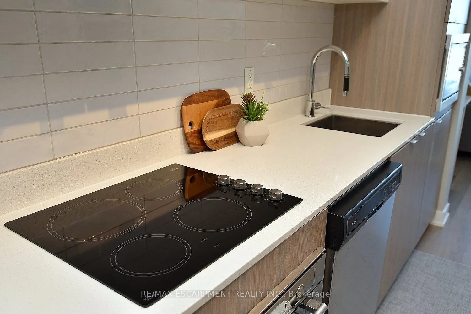5220 Dundas Street #D509
