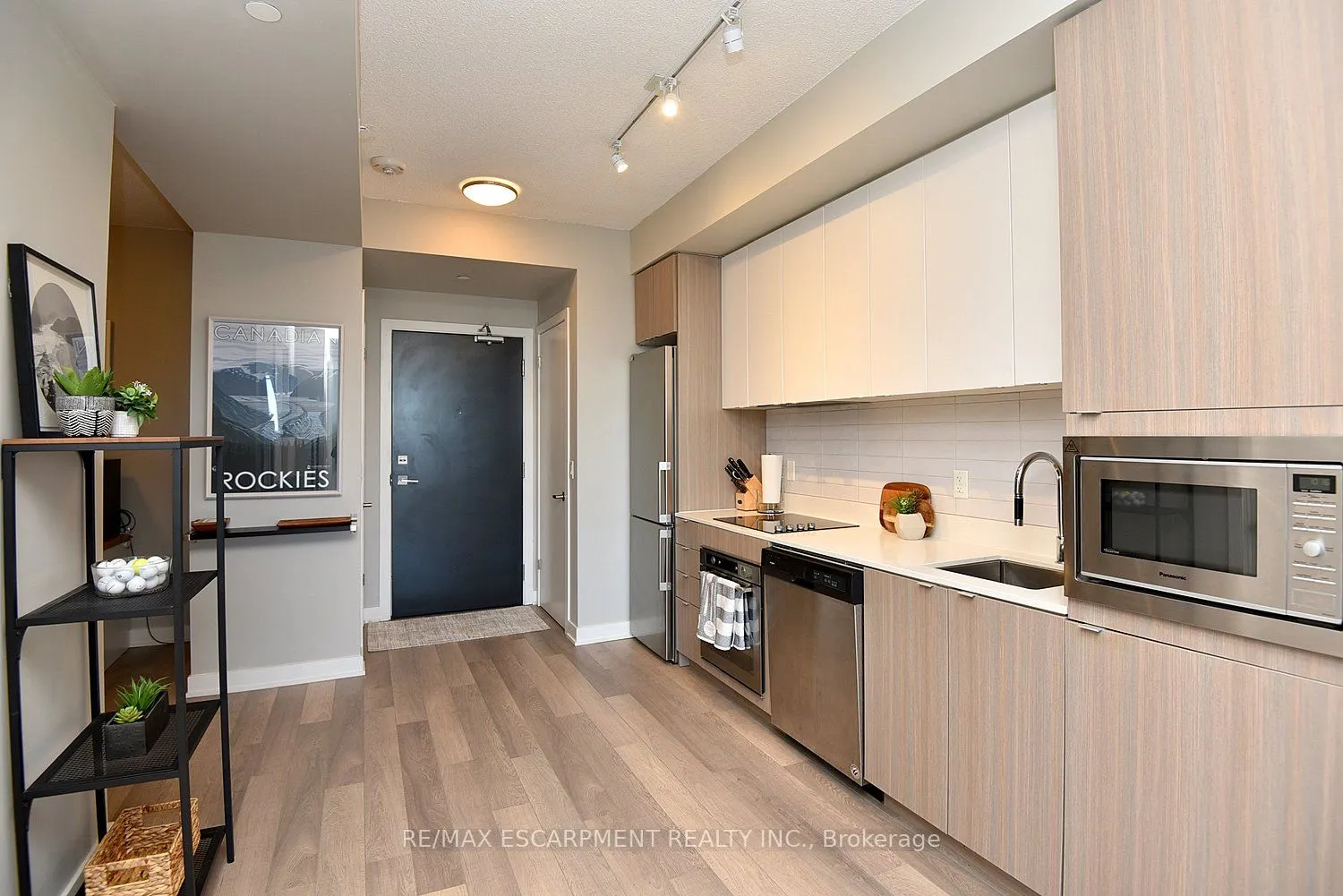 5220 Dundas Street #D509