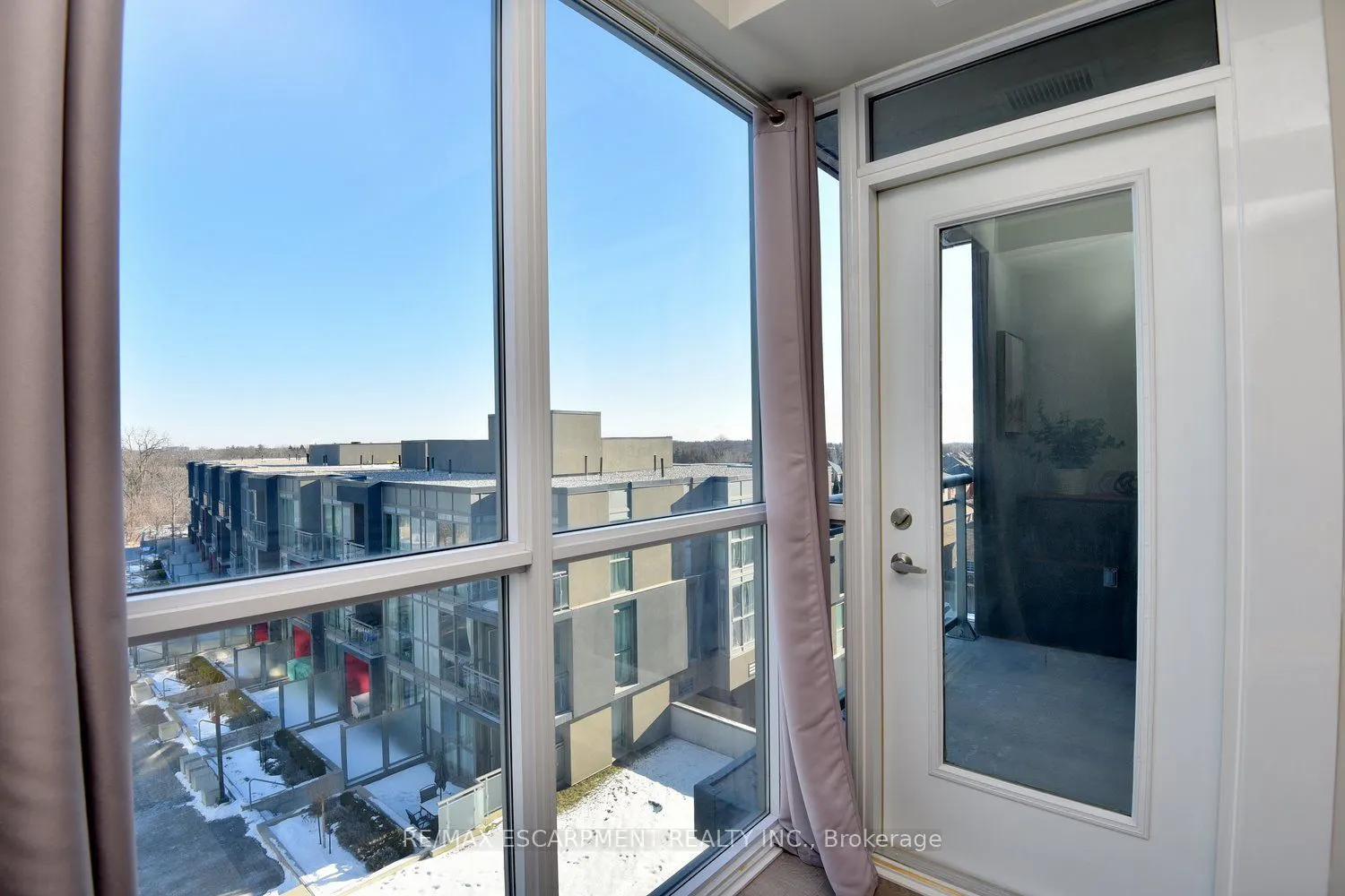 5220 Dundas Street #D509