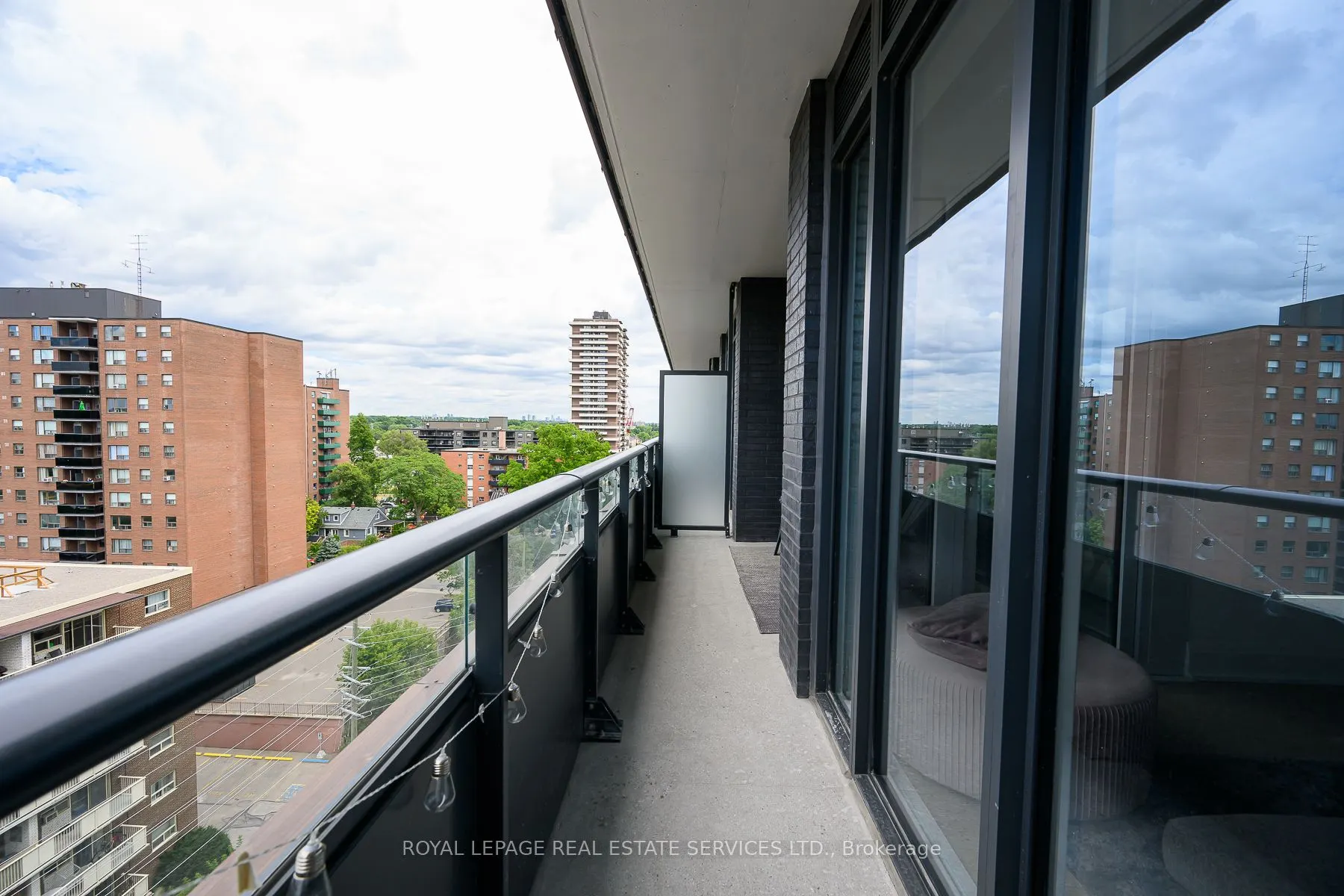 21 Park Street E #1009