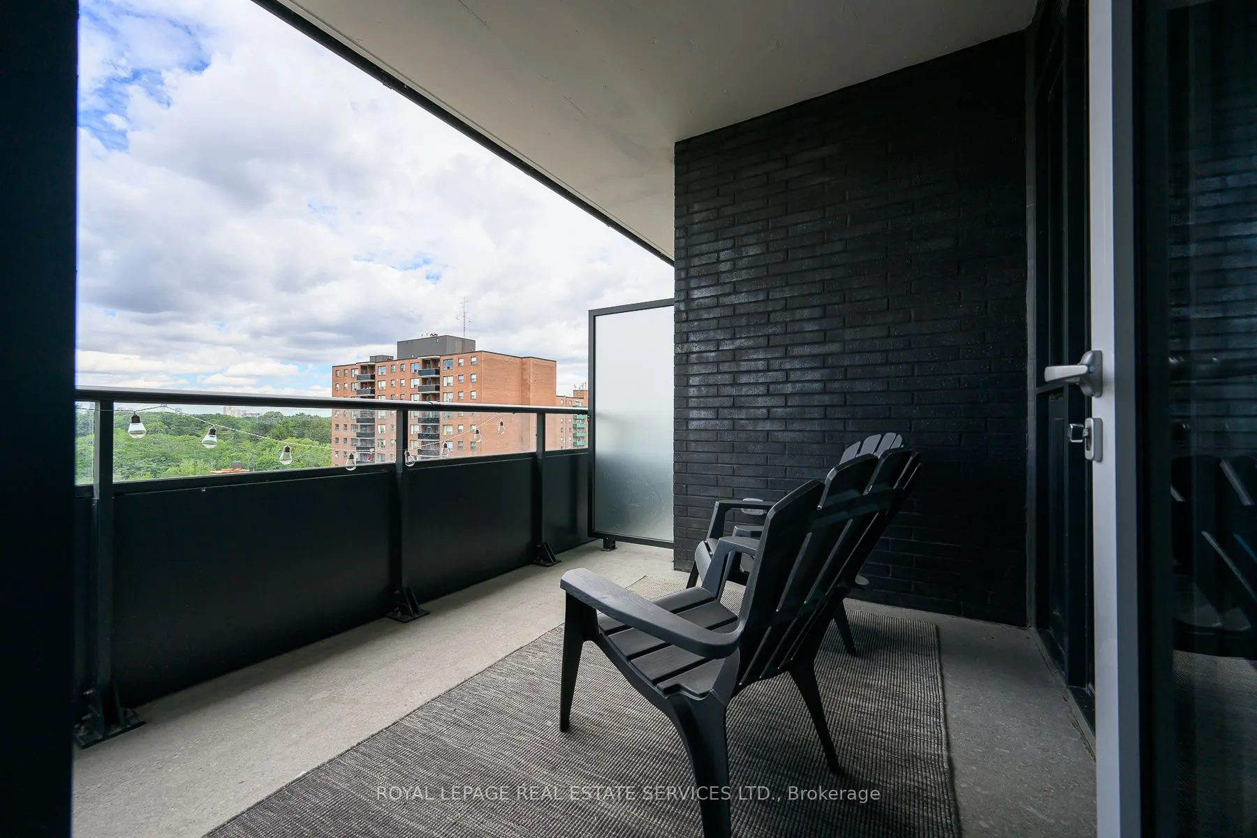 21 Park Street E #1009