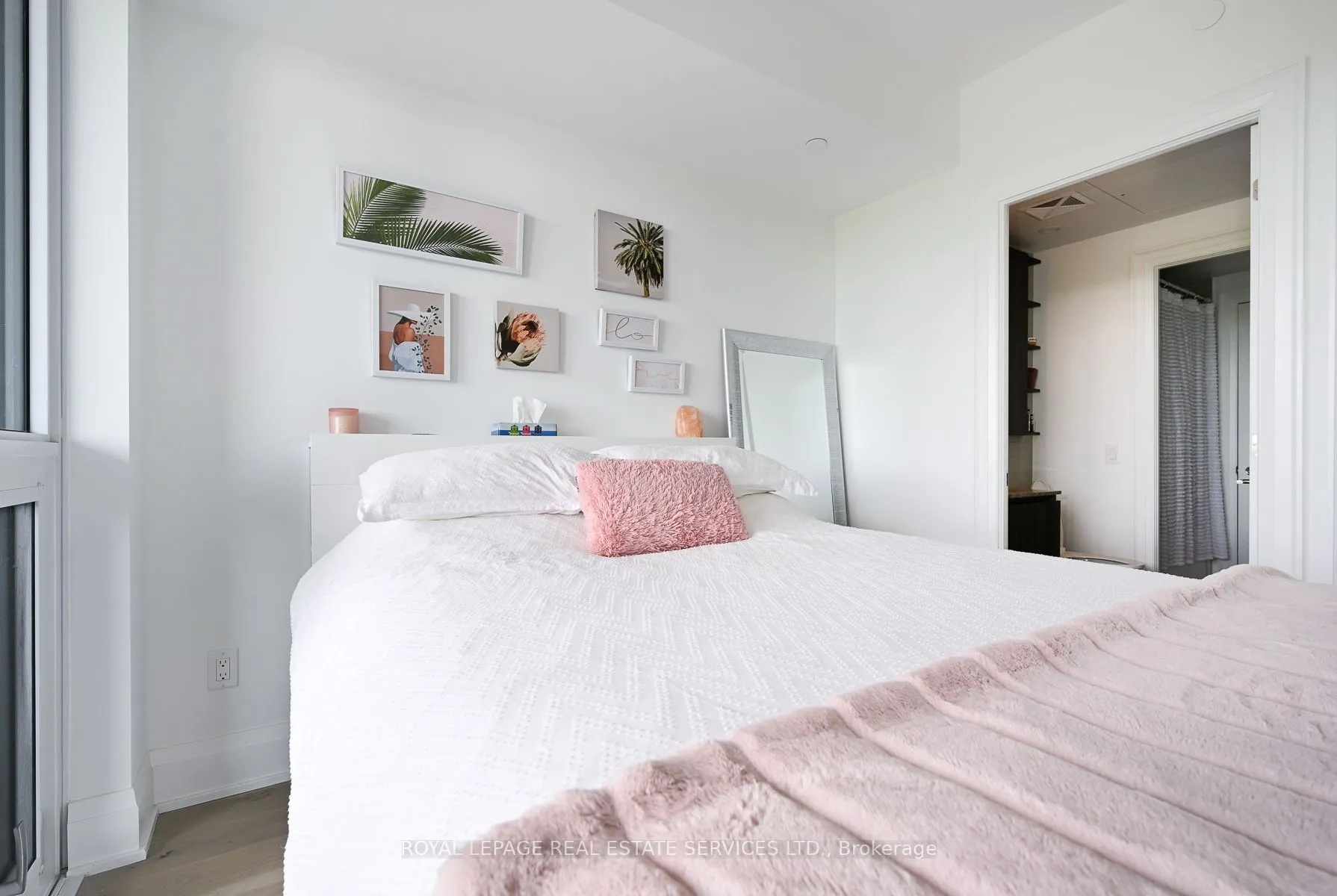 21 Park Street E #1009