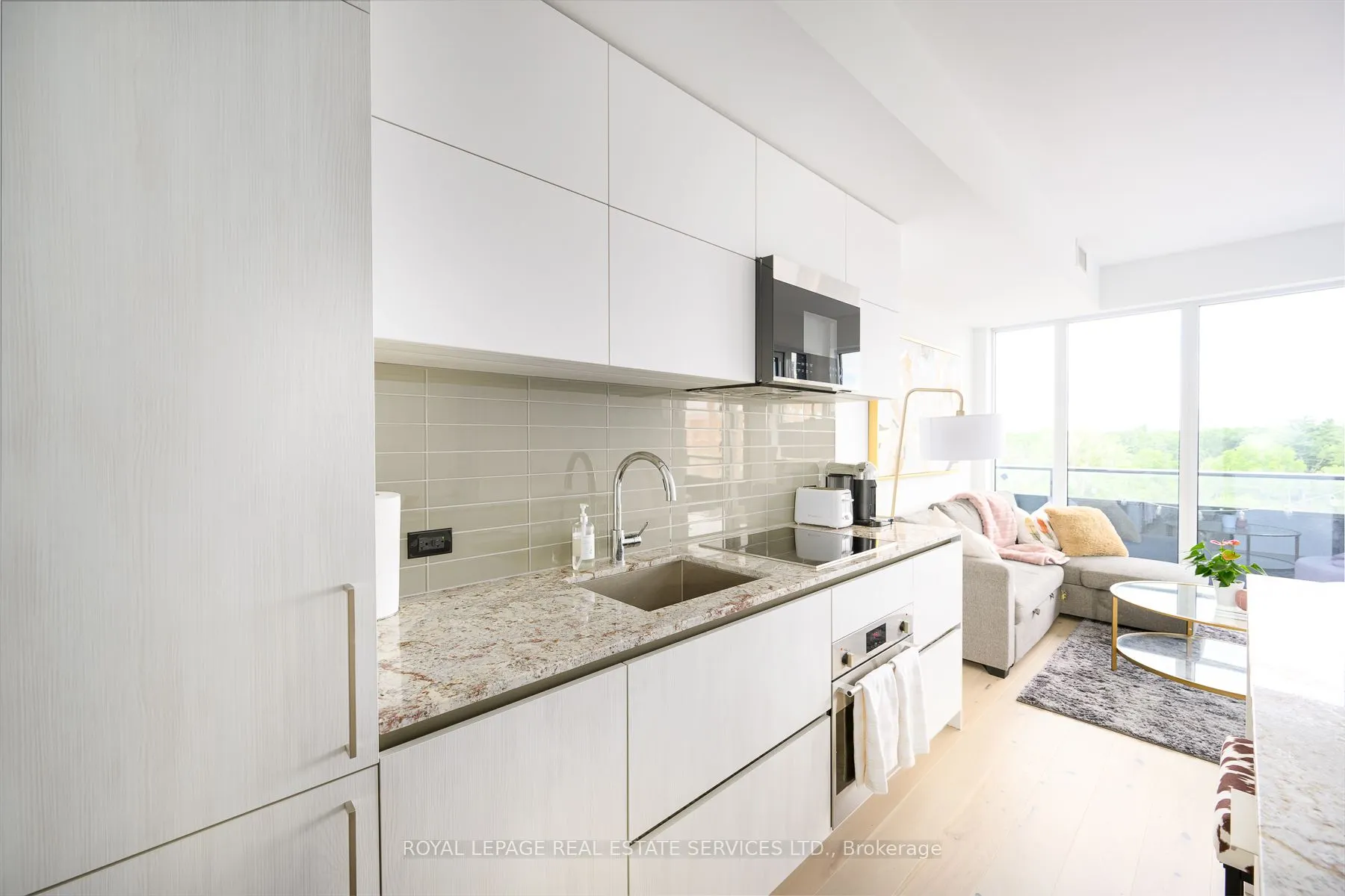 21 Park Street E #1009