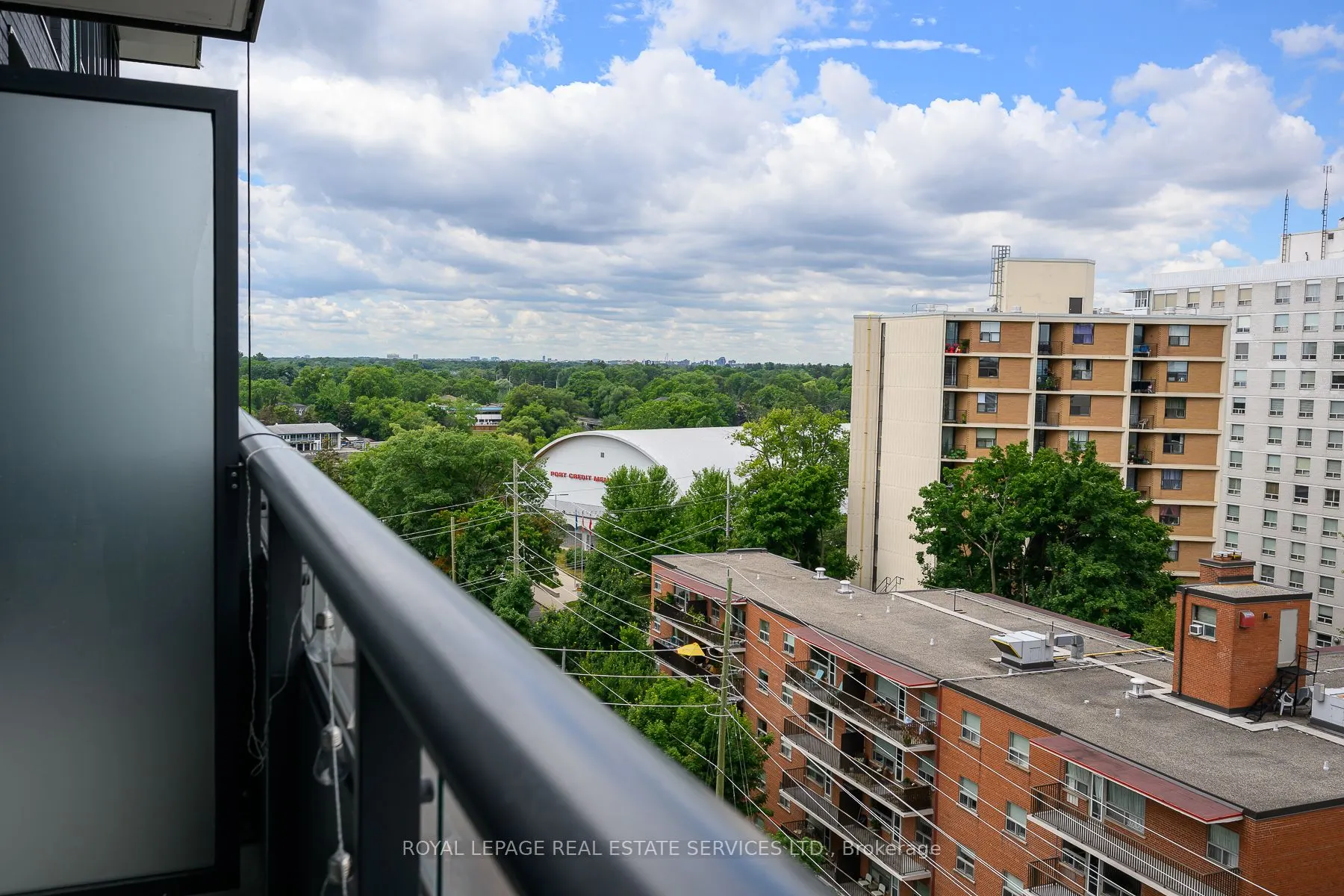 21 Park Street E #1009