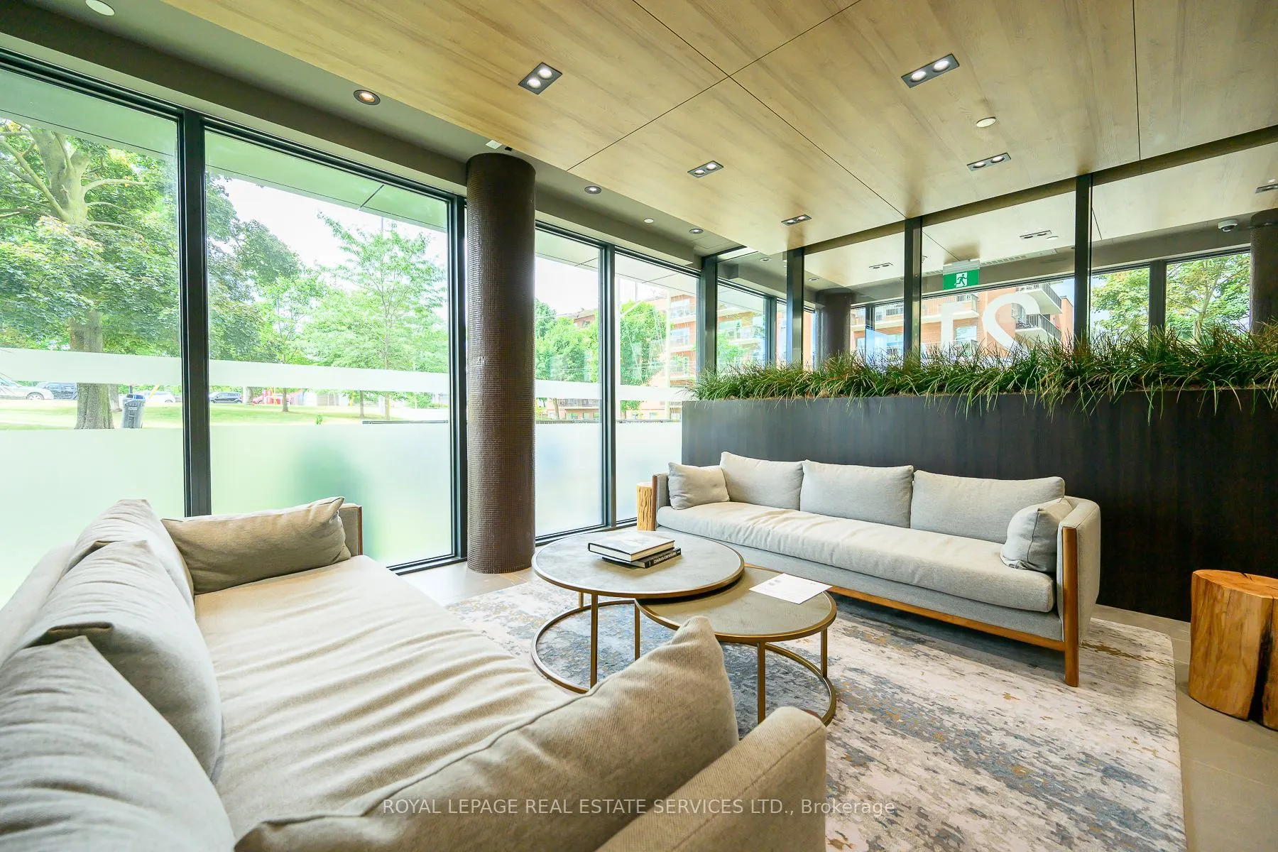 21 Park Street E #1009