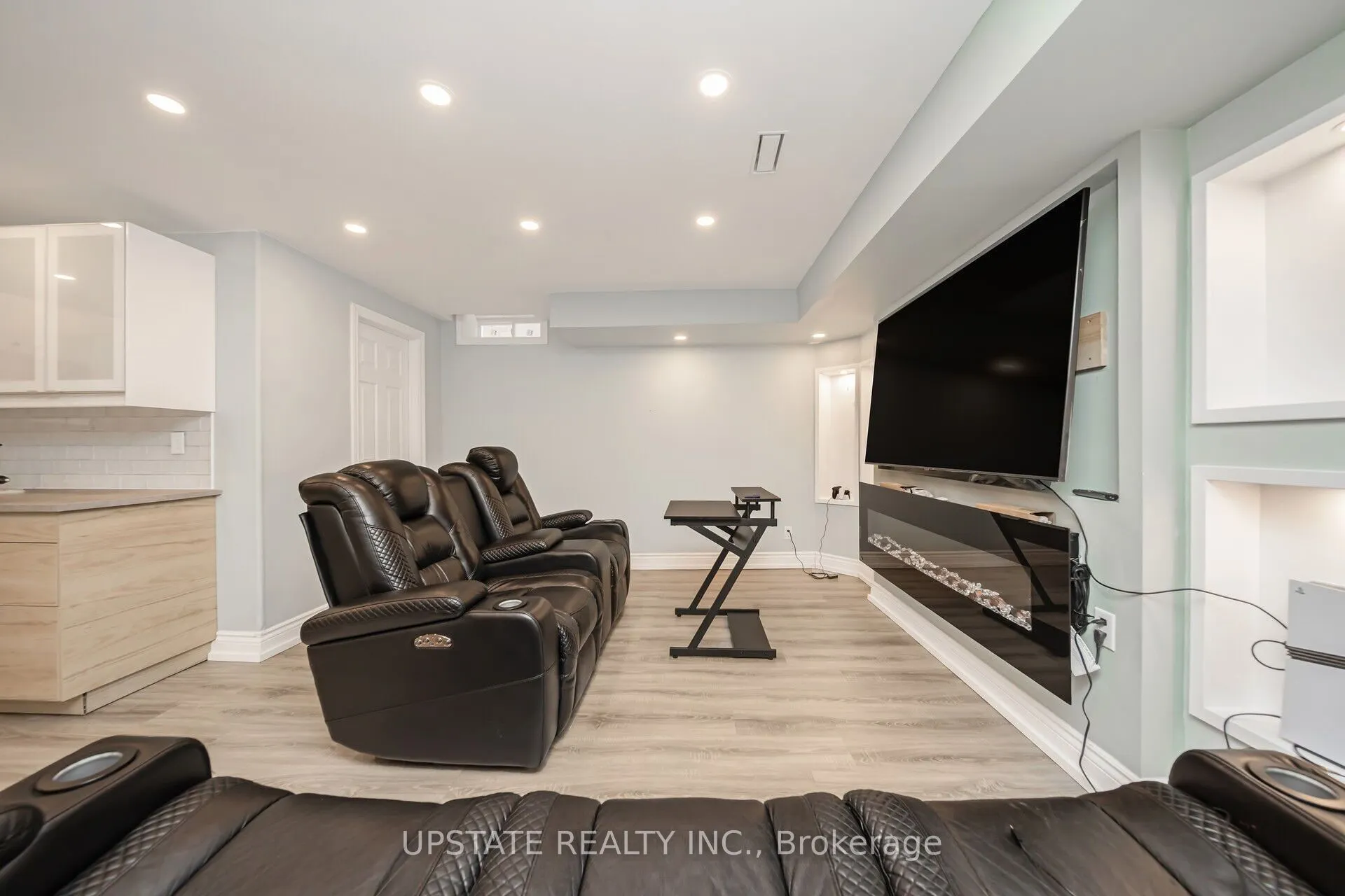22 Allegro Drive