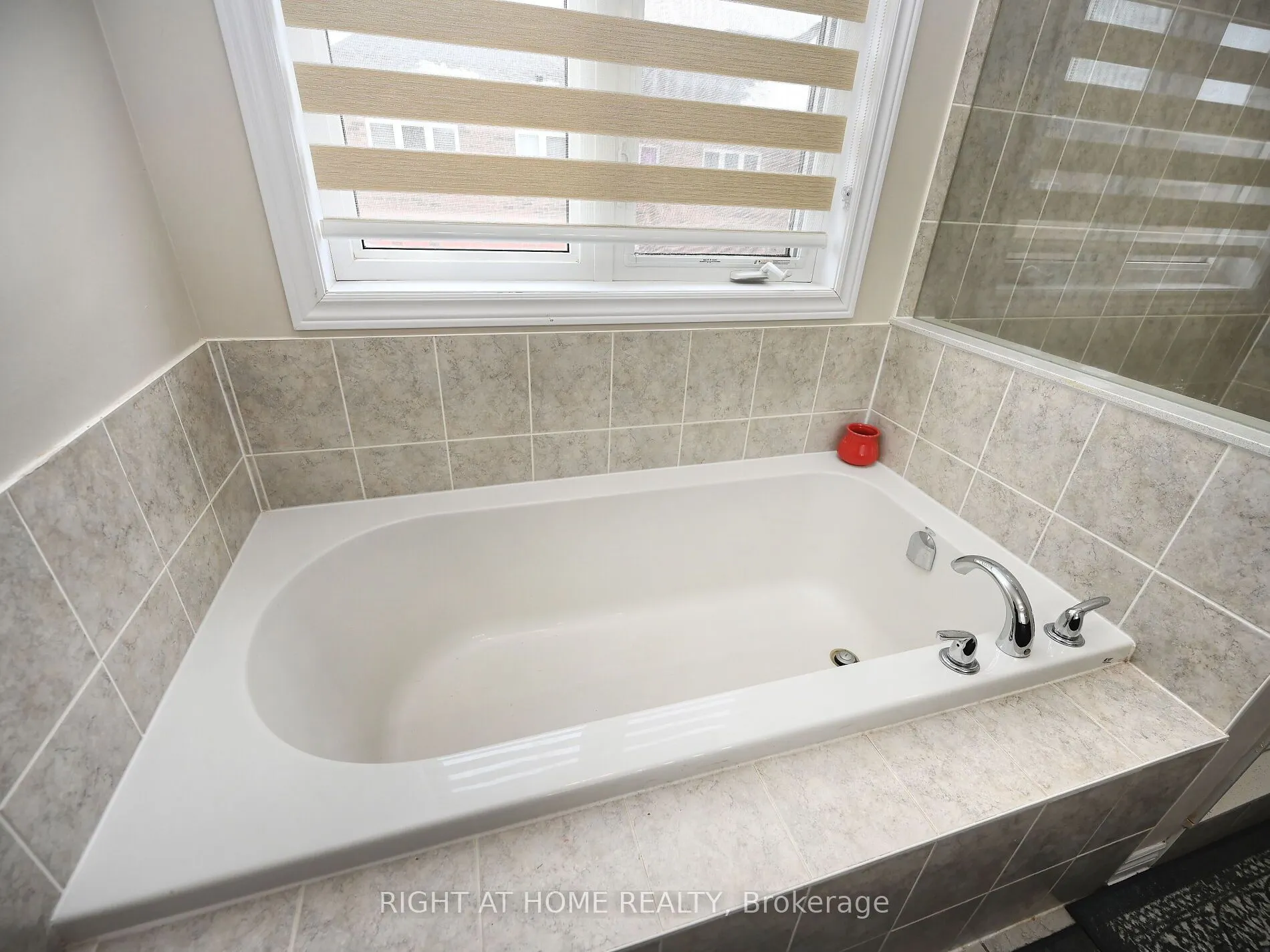 41 Merrybrook Trail N