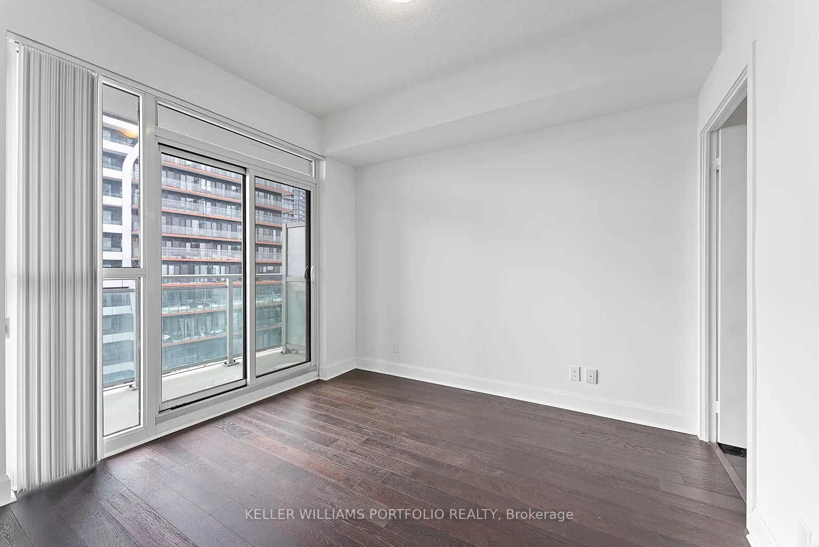 33 Shore Breeze Drive #1011