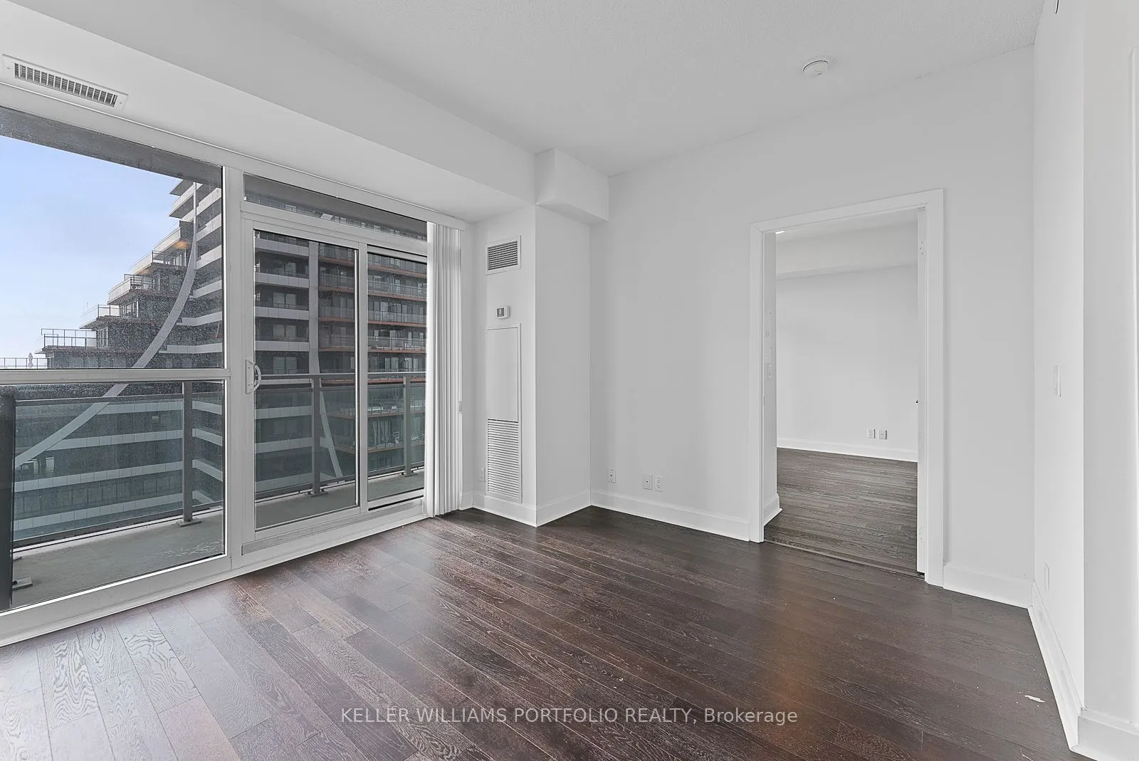 33 Shore Breeze Drive #1011