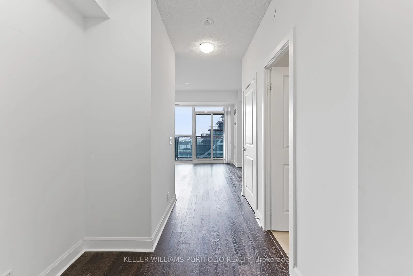33 Shore Breeze Drive #1011