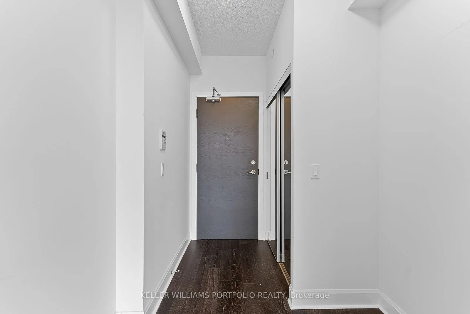 33 Shore Breeze Drive #1011