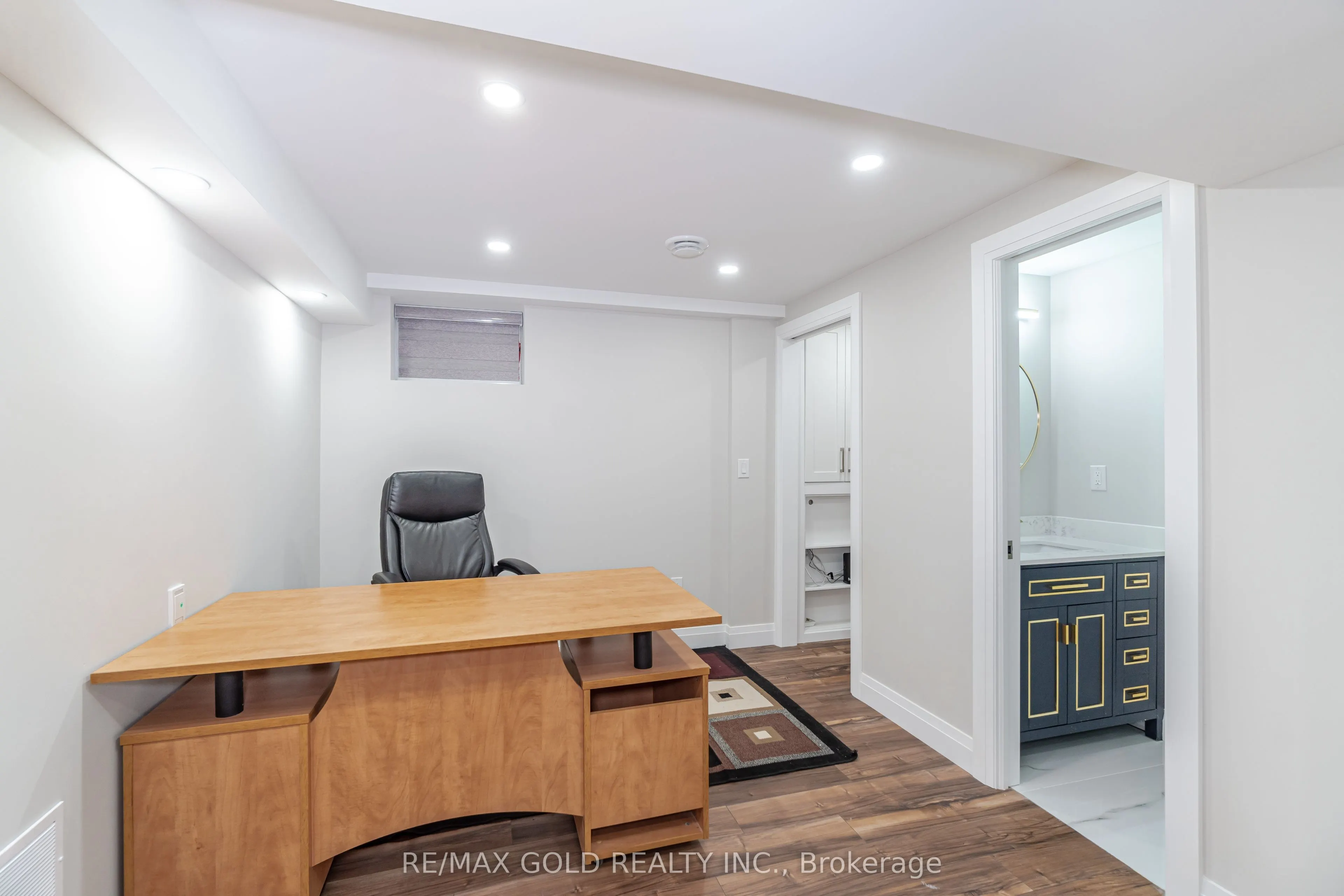 8 Foxmere Road