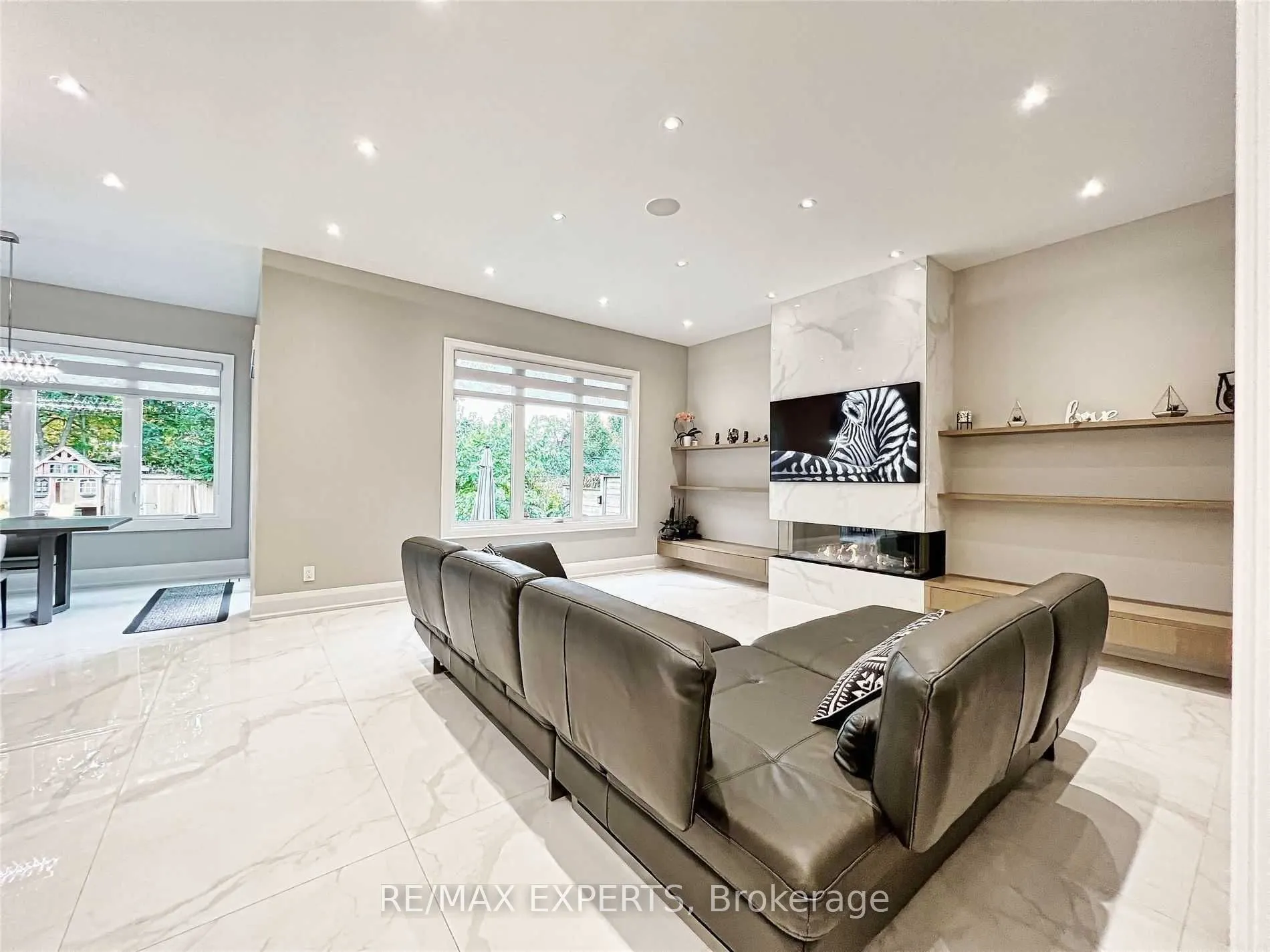 48 Enfield Avenue W