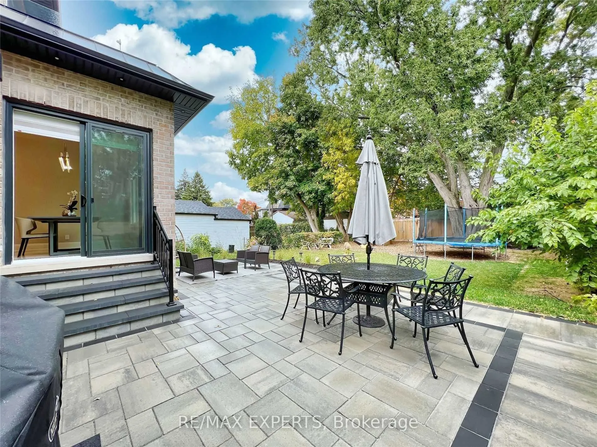 48 Enfield Avenue W