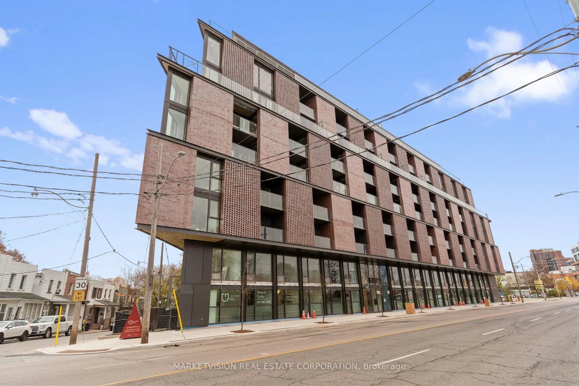 2625 Dundas Street W #808