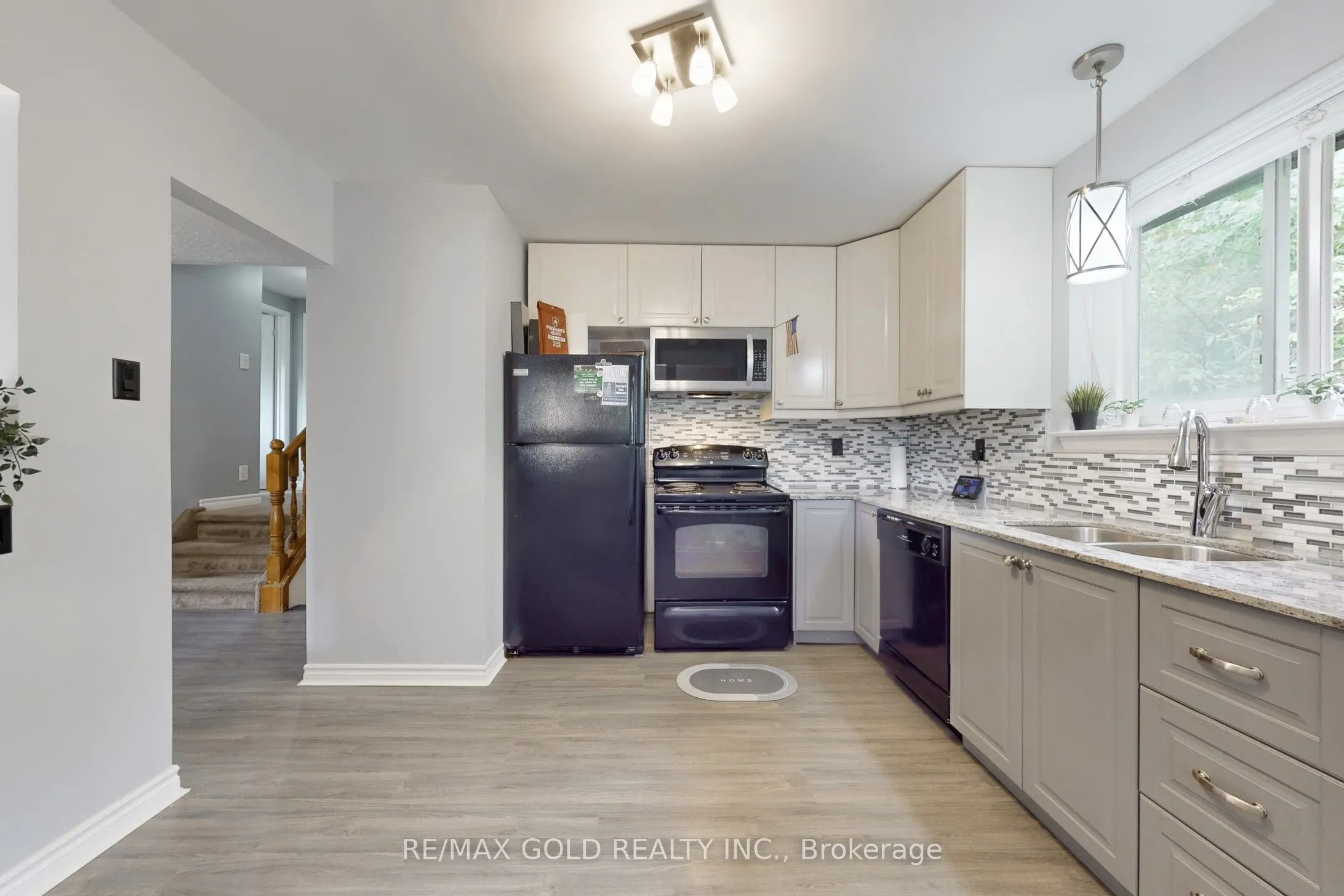 44 Deloraine Drive
