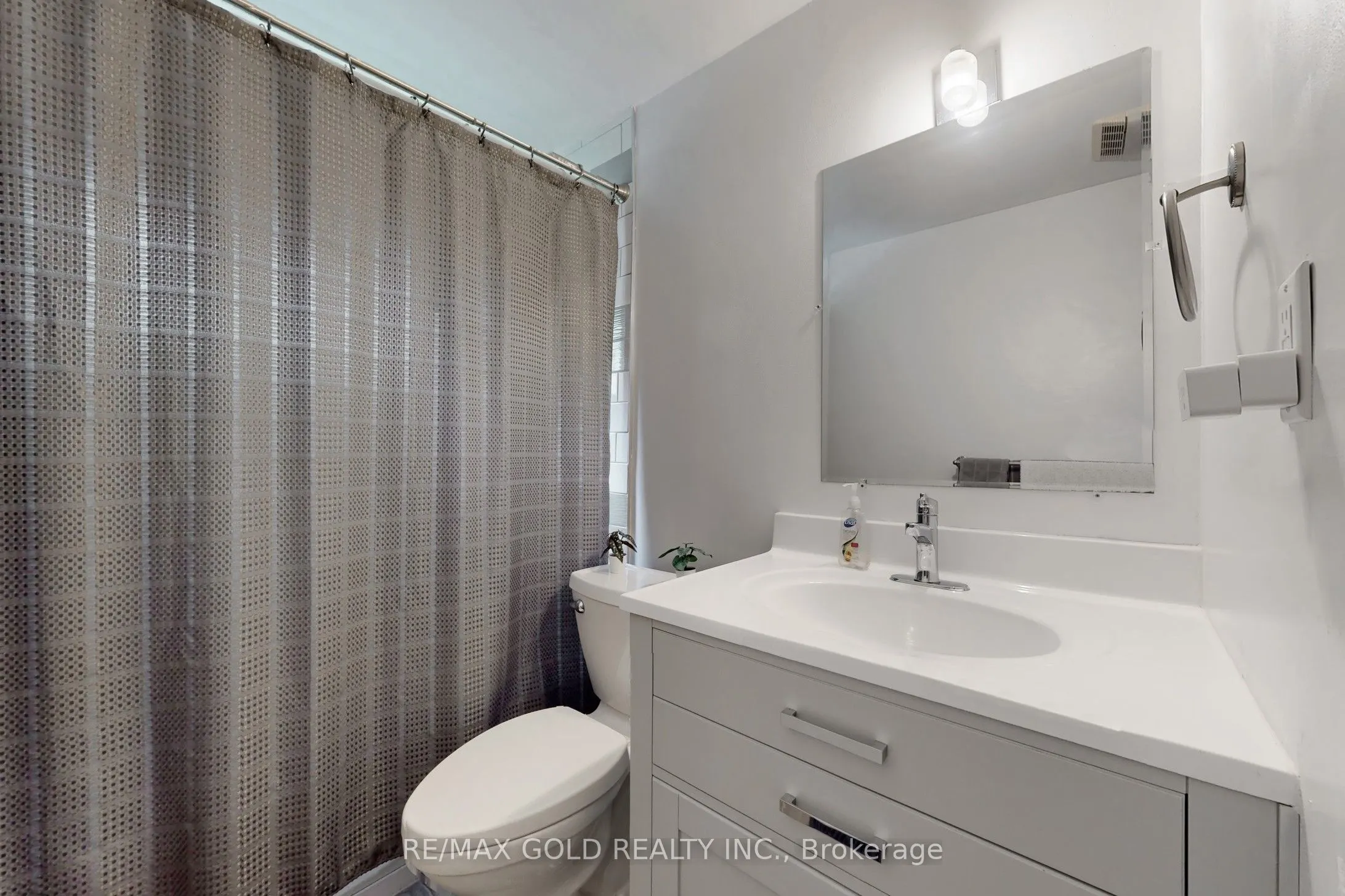 44 Deloraine Drive