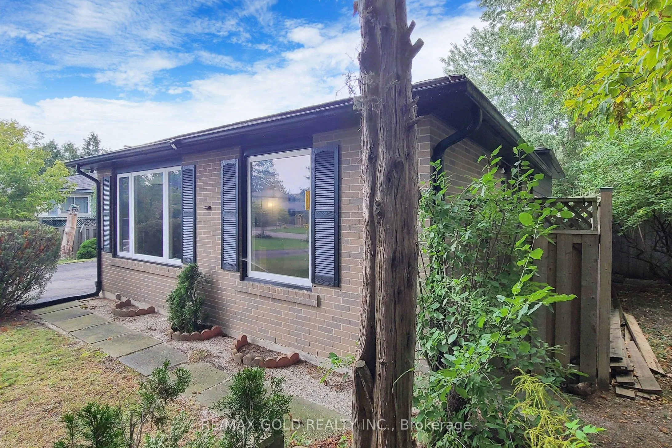44 Deloraine Drive