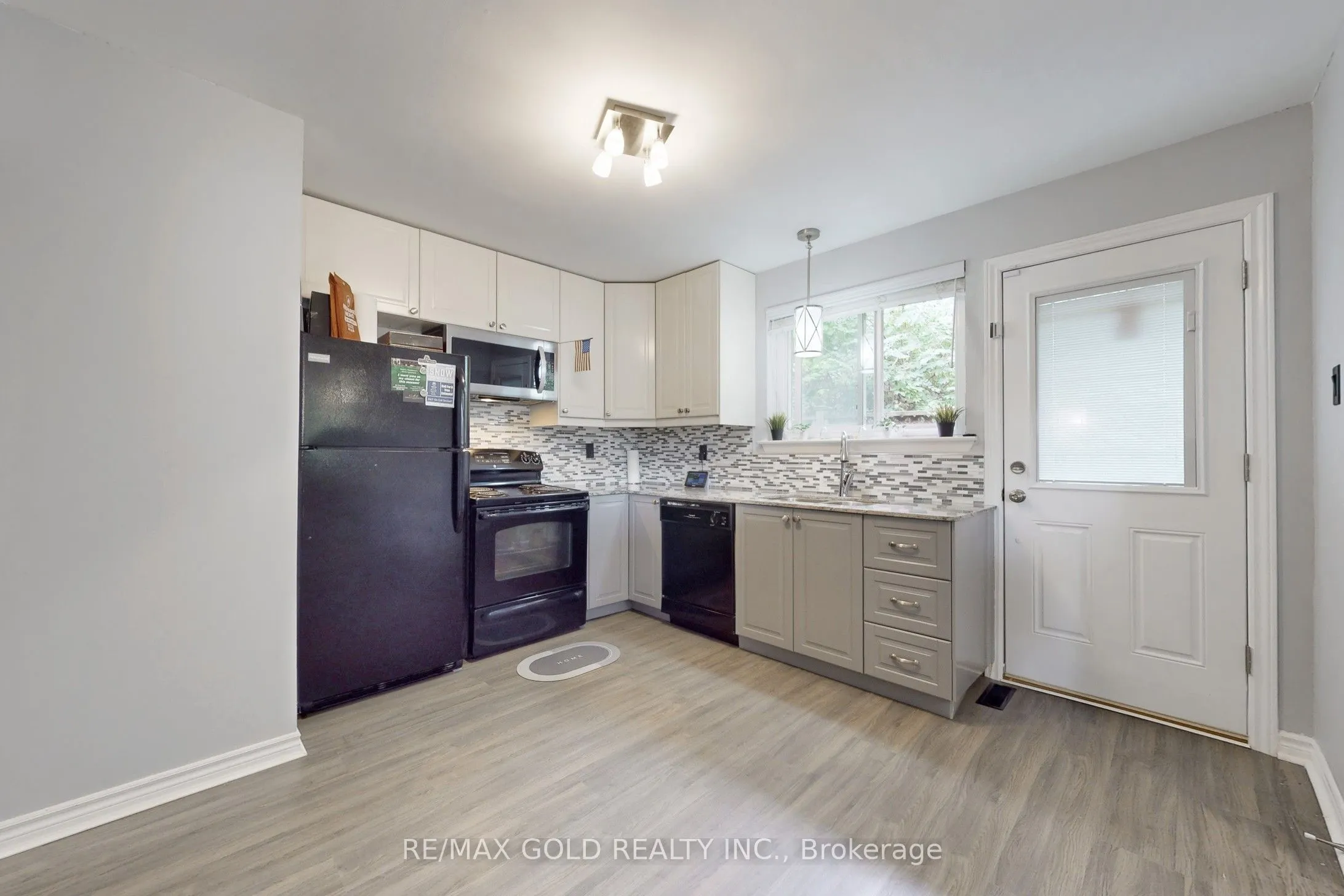 44 Deloraine Drive