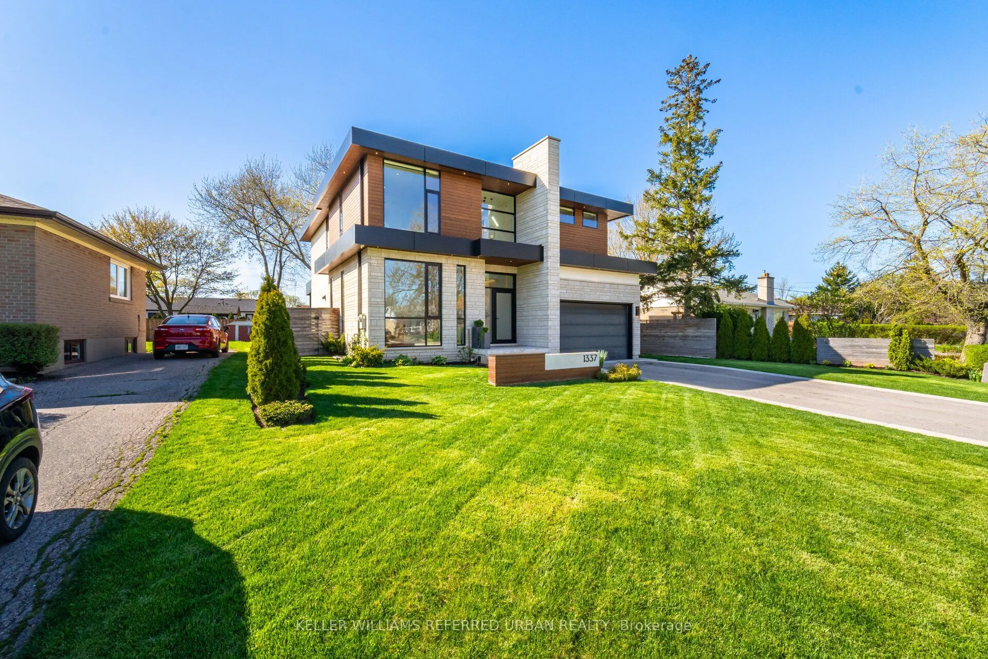 1337 Waverly Avenue
