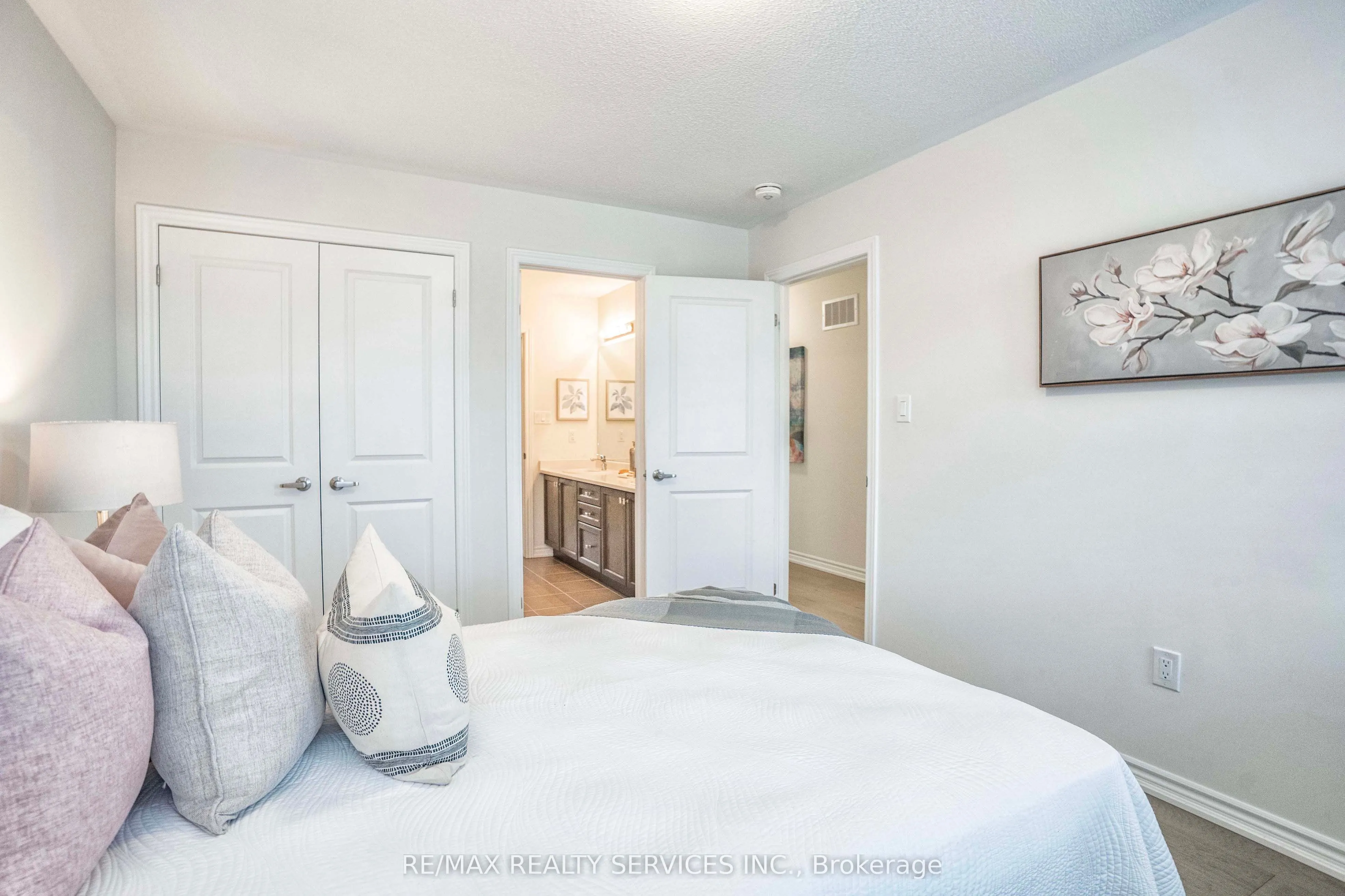 574 Queen Mary Drive