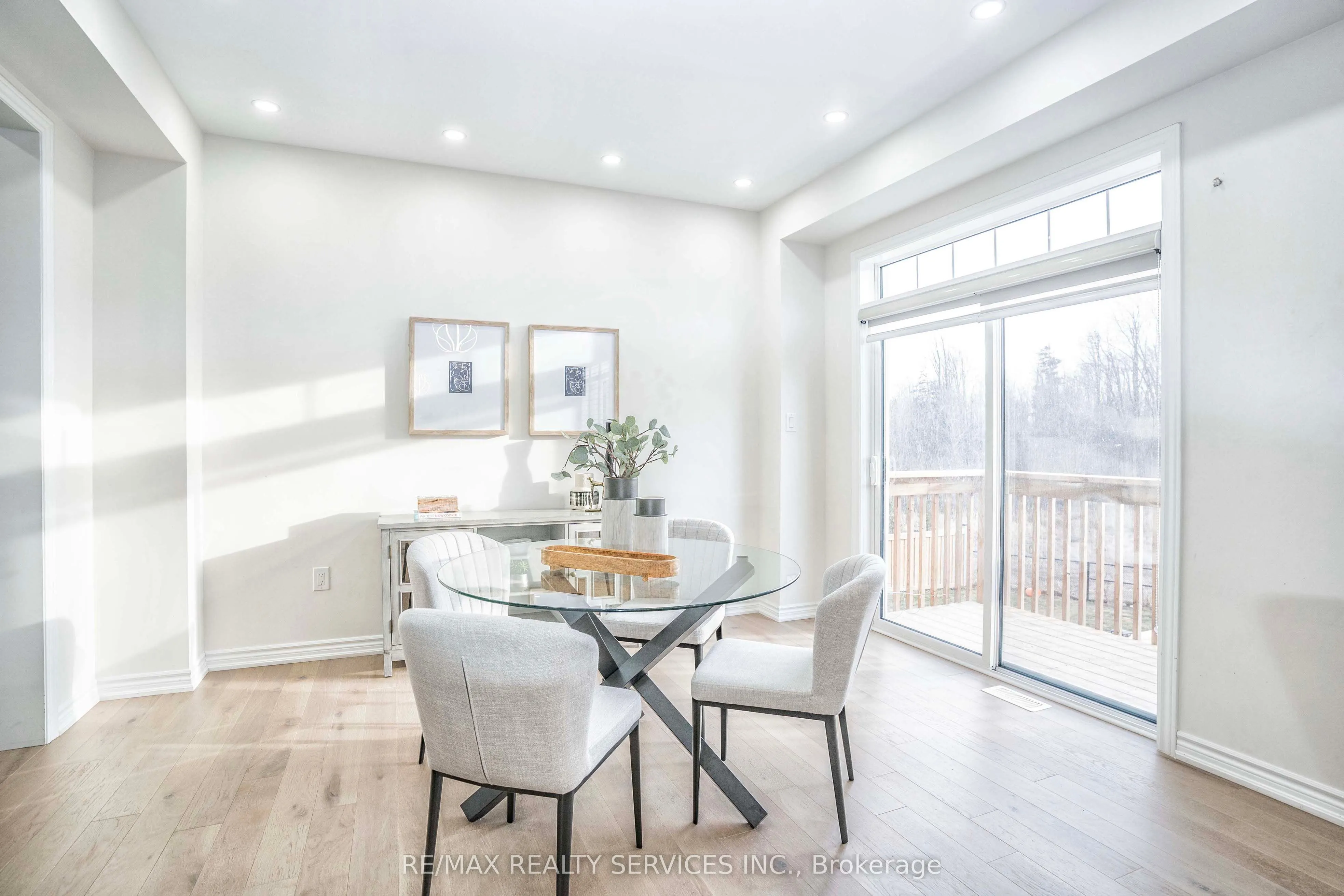 574 Queen Mary Drive