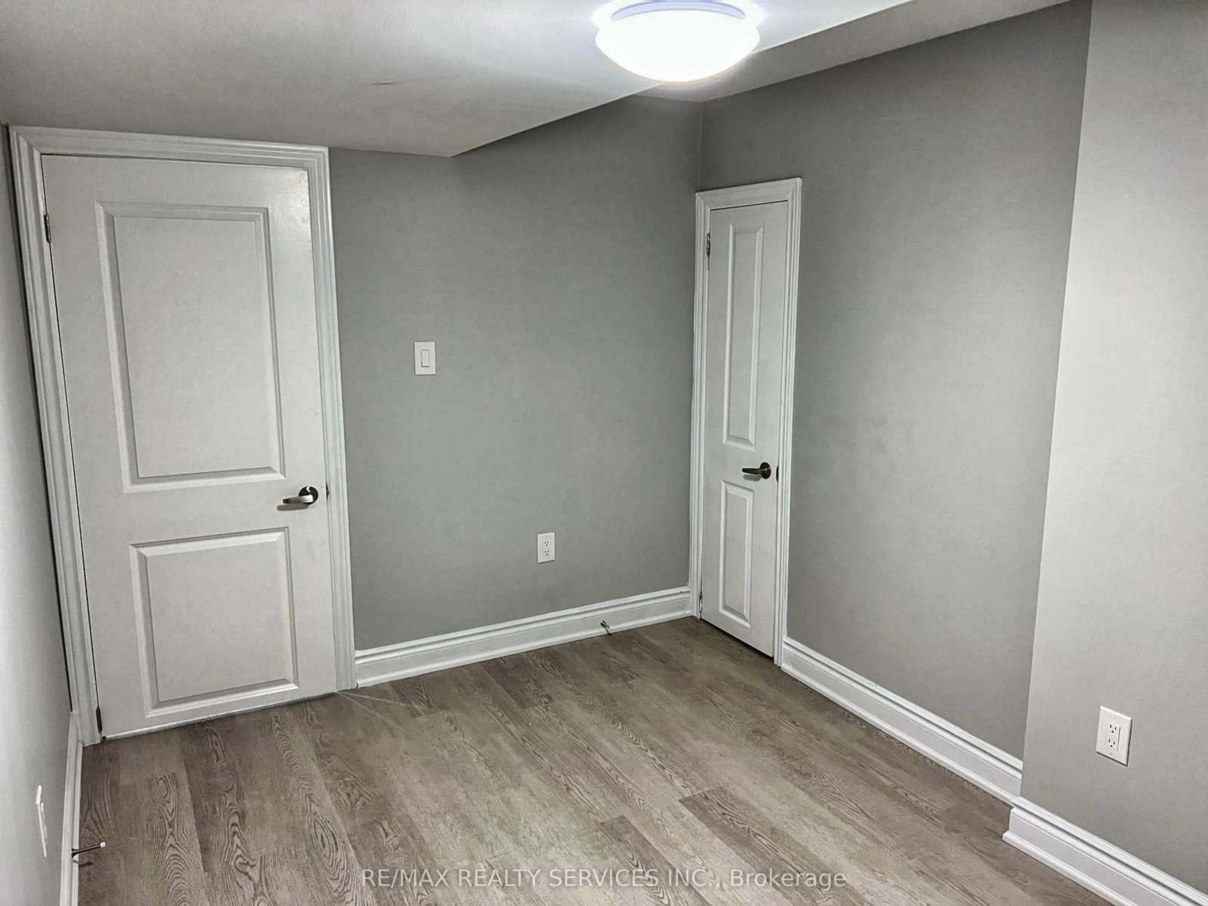 574 Queen Mary Drive